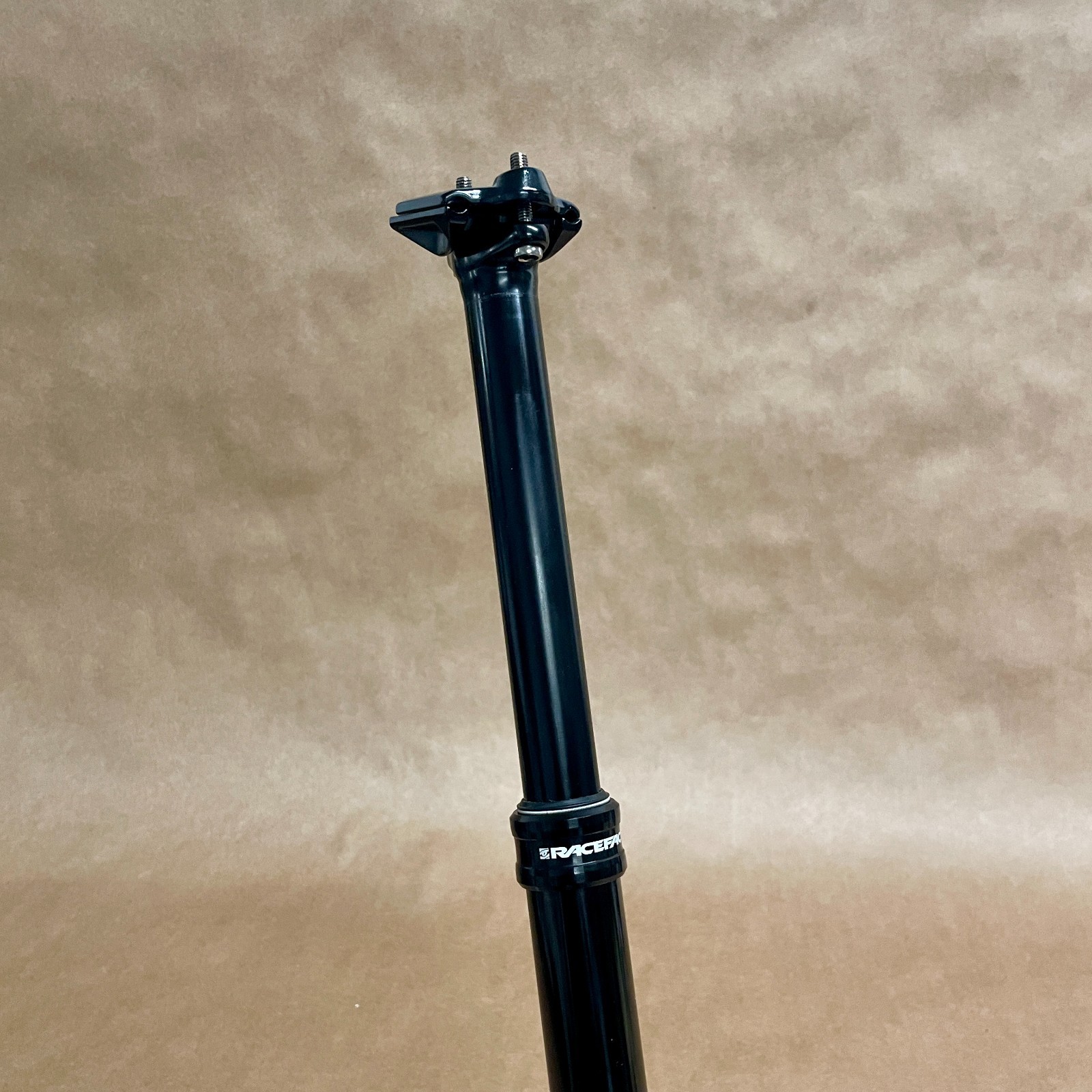 RaceFace Aeffect R Dropper Seatpost – 31.6 x 465mm, 170mm Drop, No Trigger