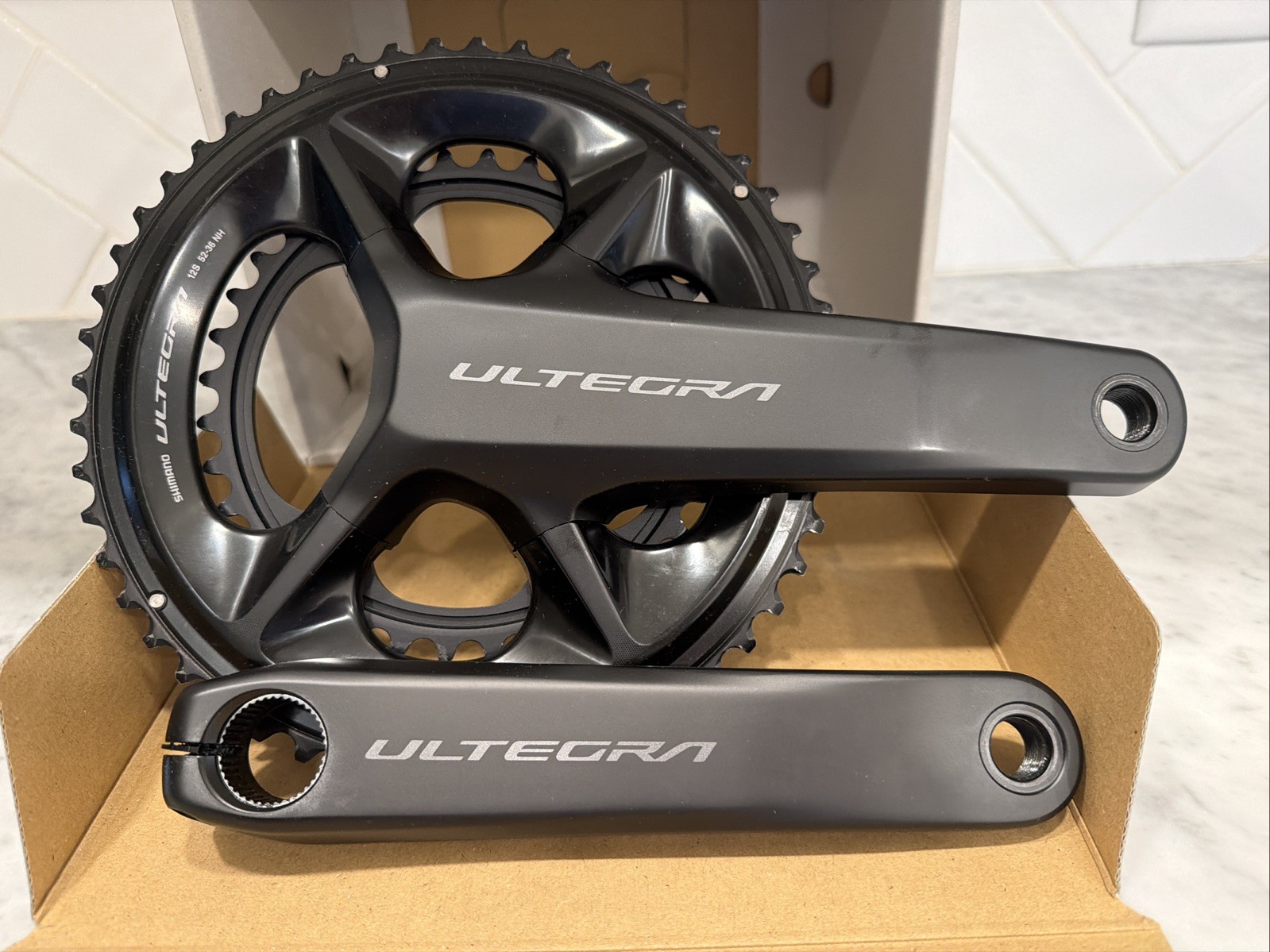 Shimano Ultegra FC-R8100 Crankset 12 Speed 172.5 mm length