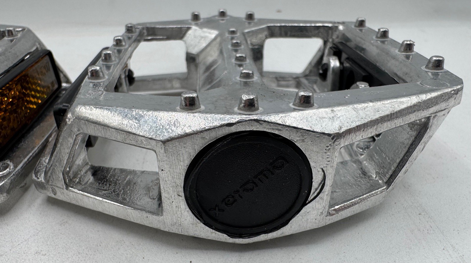 Xeromo Bike Pedals NOS Pair w/ Cat Eye RR-1-SL Reflectors Aluminum