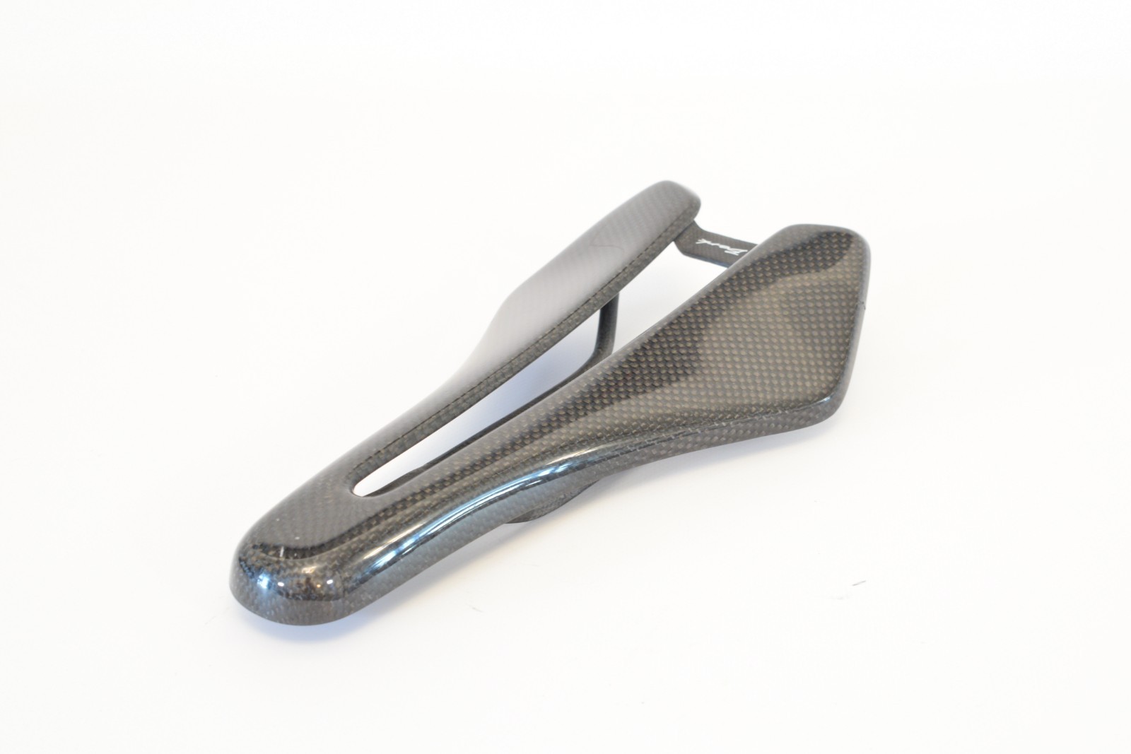 Berk Lupina Ultralight Saddle 72g carbon fixie track pista velodrome road grave