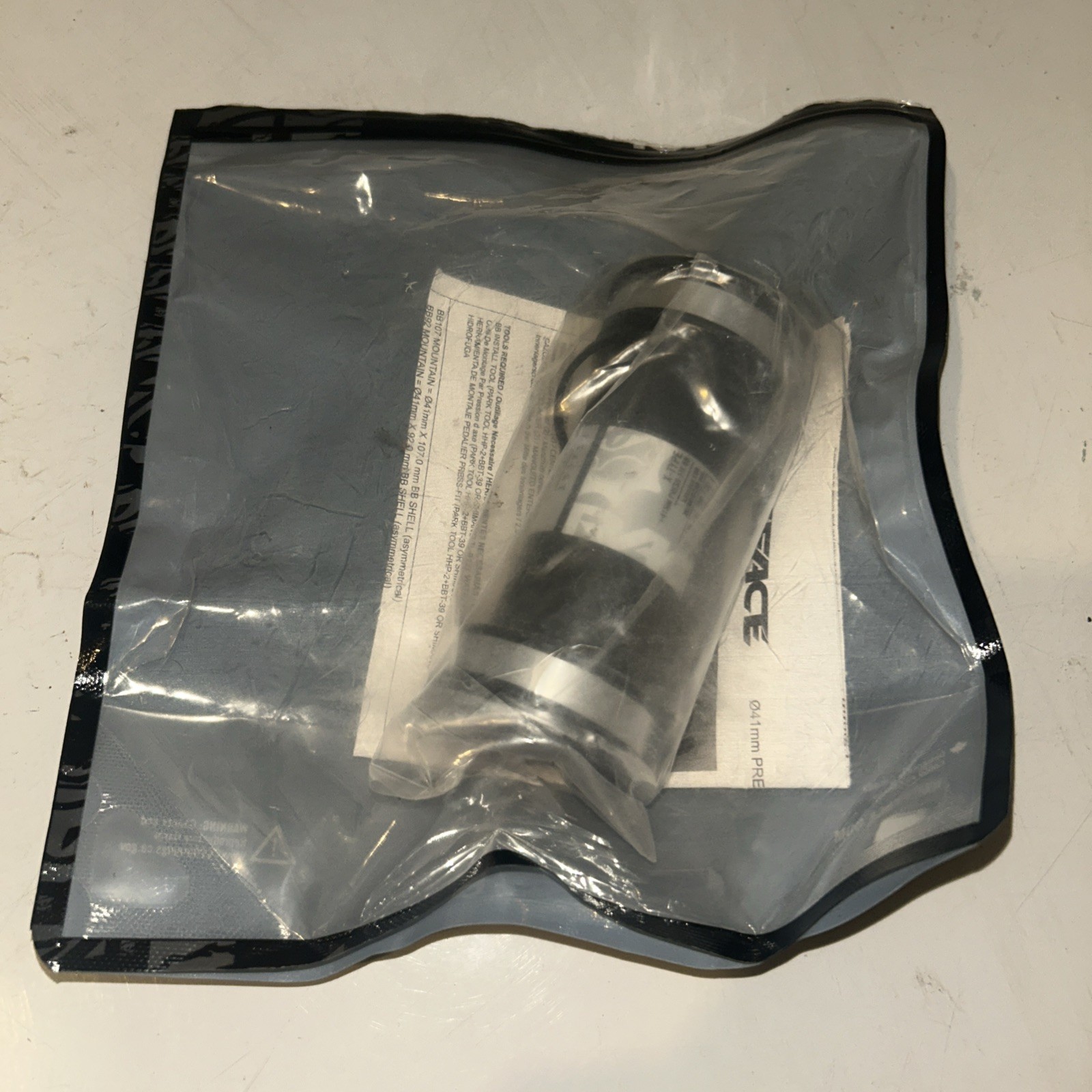 RaceFace EXI BB92 Bottom Bracket: 41mm ID x 92mm Shell x 24mm Spindle