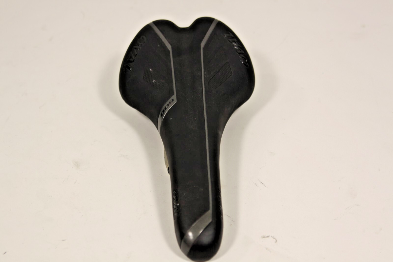 Oval Concepts 600 Saddle 130 x 280 mm CroMo/Ti rails Black & Gray