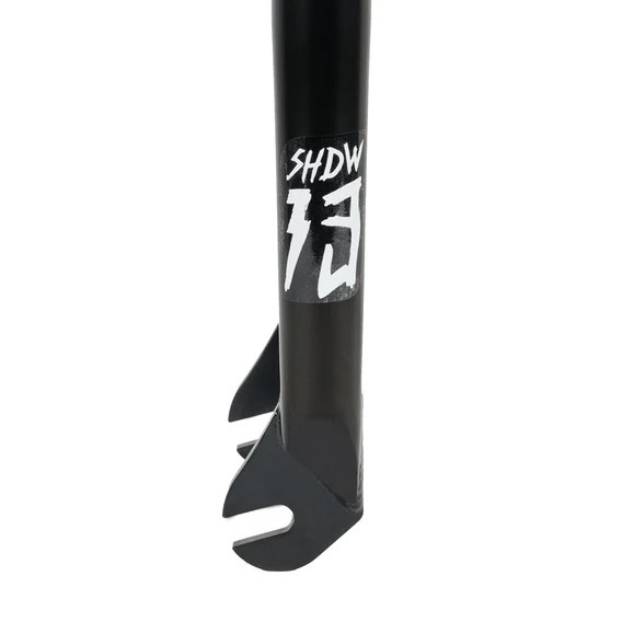The Shadow Conspiracy Thirteen Fork – 20″ Matte Black