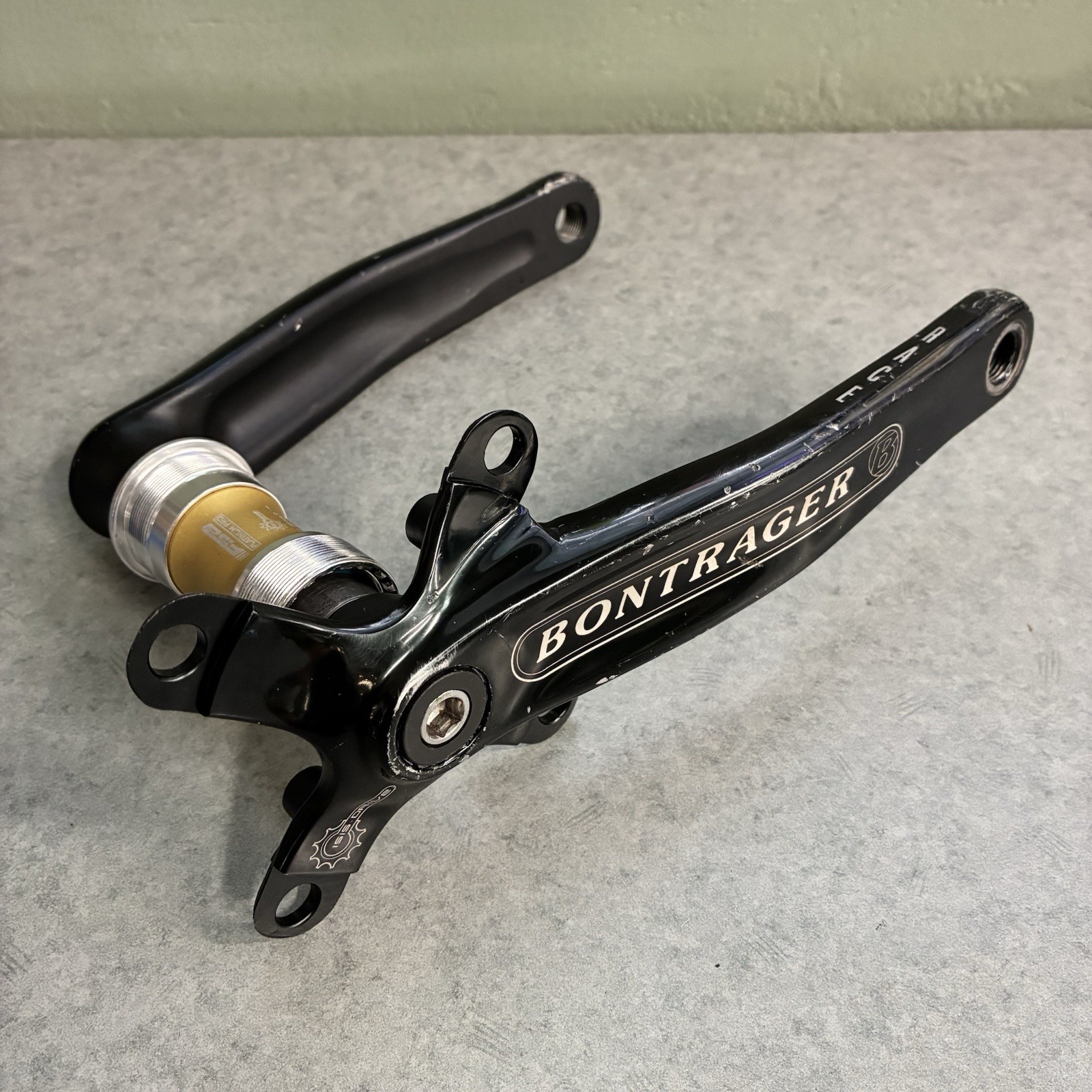 VINTAGE BONTRAGER RACE MTB 175 MM ISIS DRIVE CRANKSET W/ BB 104 / 64mm BCD ARMS