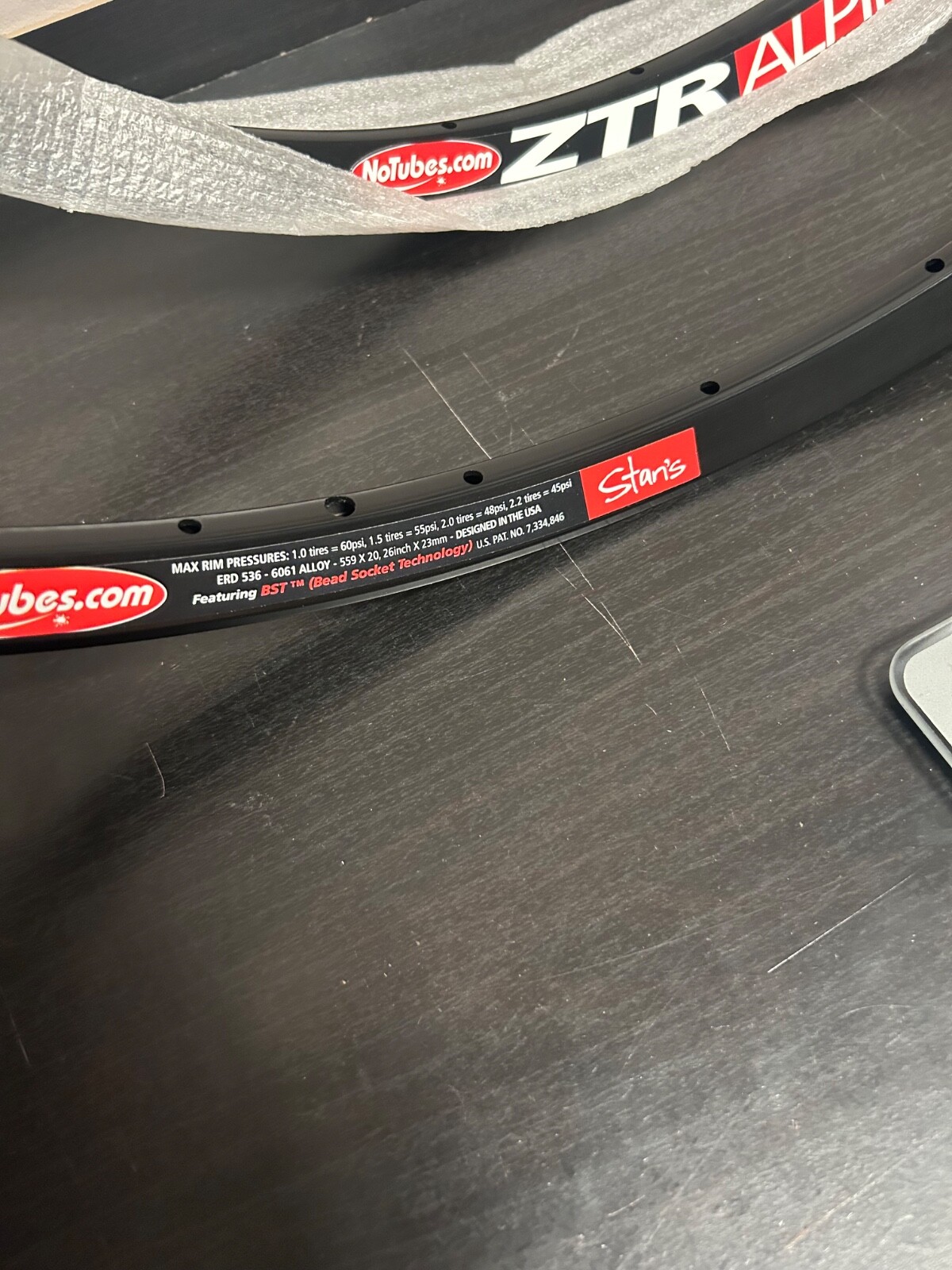 NEW Rim 26″ Stan’s NoTubes ZTR Alpine Hollow Chamber Disc 28H NEW