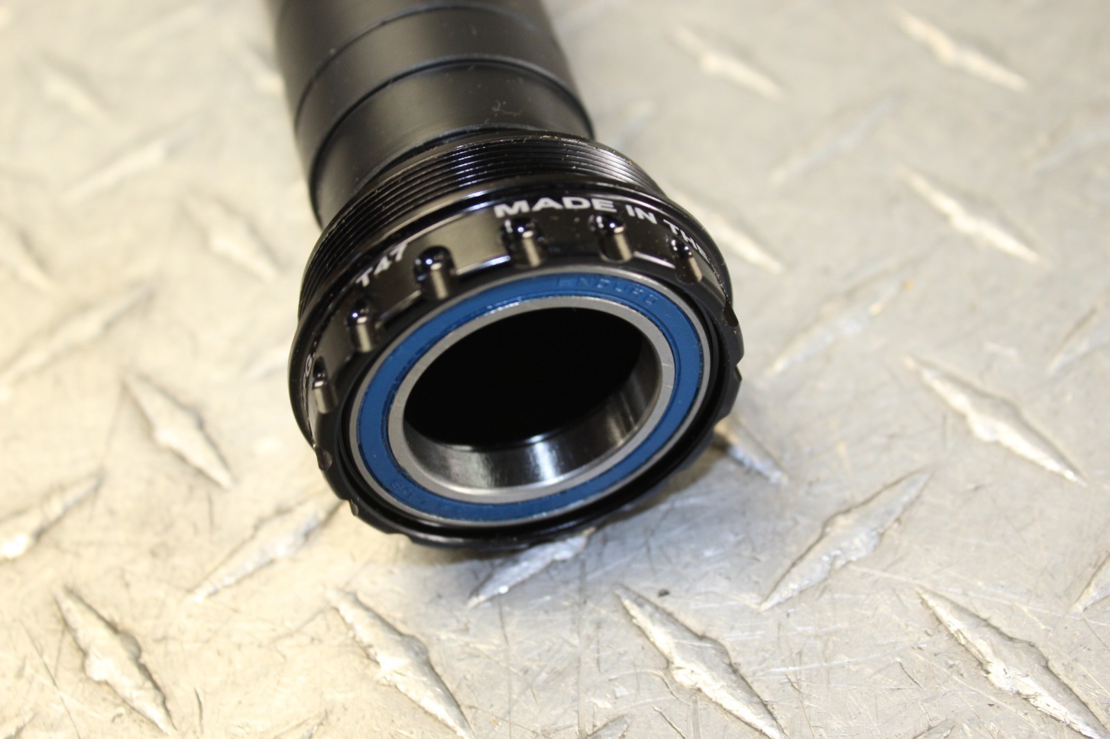 T47 Outboard ABEC-3 Threaded Cups T47 68-100mm 28.99mm T47-OUT-29MM