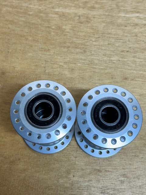 Vintage Sun Metal 36H Hubs with Bearings NEW