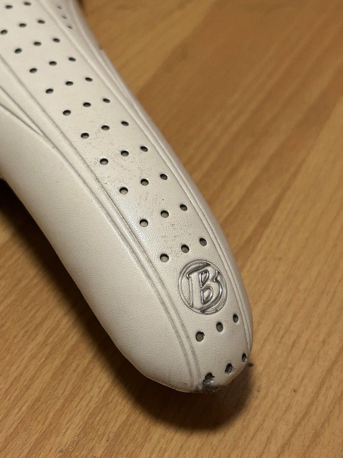 Bontrager Race X Lite Saddle, White, Road Bike, Titanium Rails Ti 220g 135mm