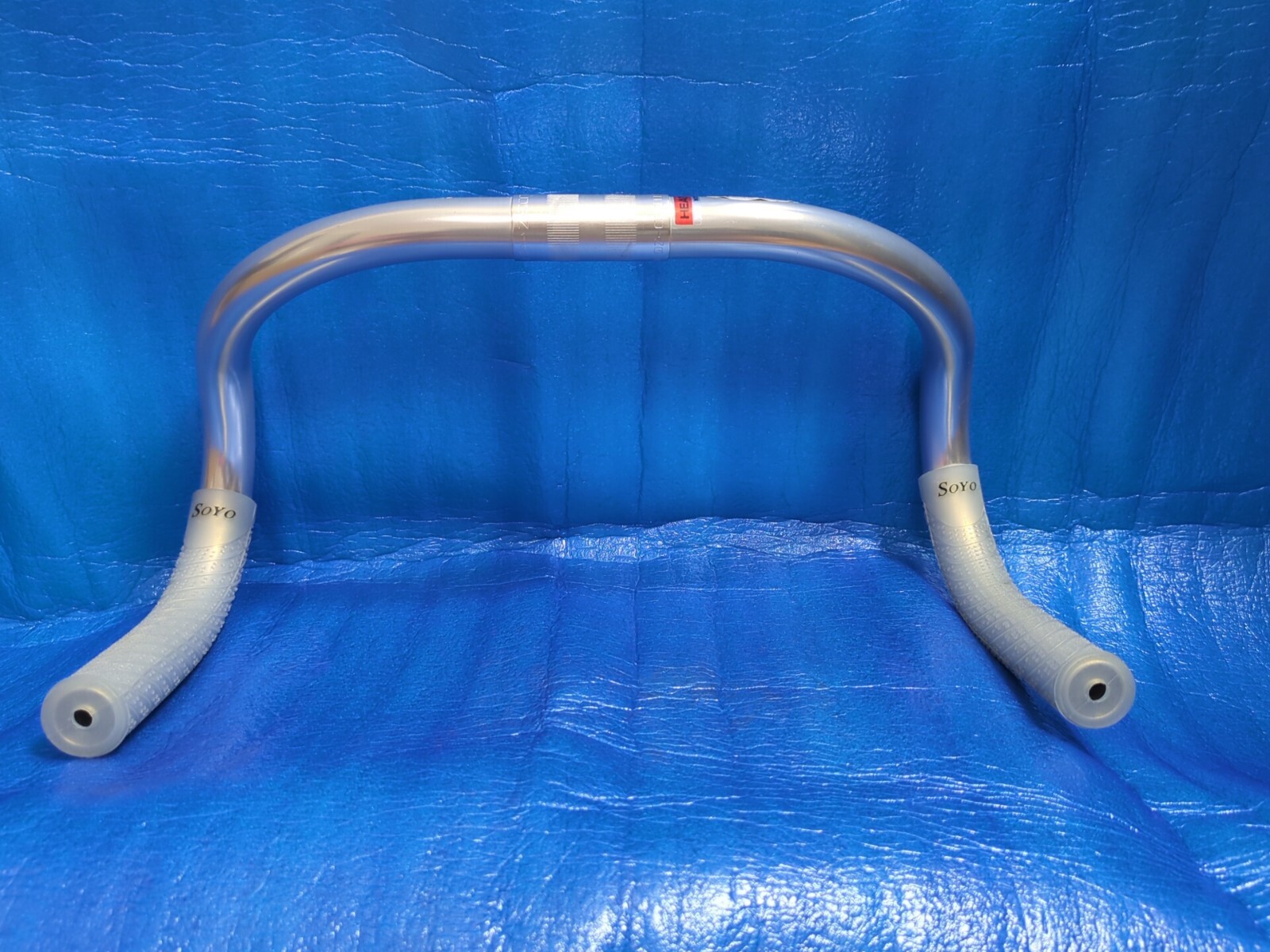 Nitto B123 AA 370mm NJS Handlebar + Soyo Grips