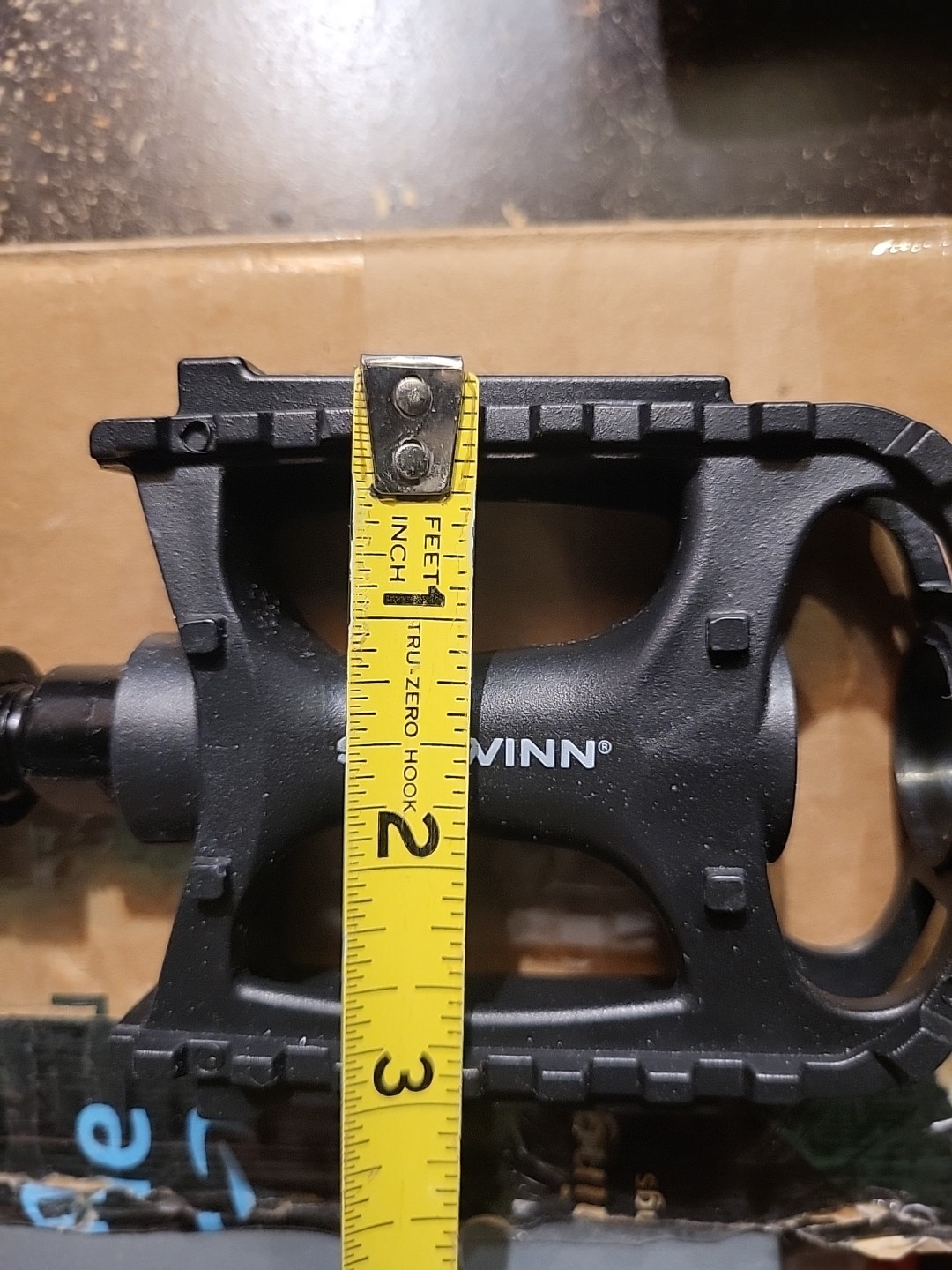 Schwinn SW80246-4 Left and Right Black Bike Bicycle Pedals READ