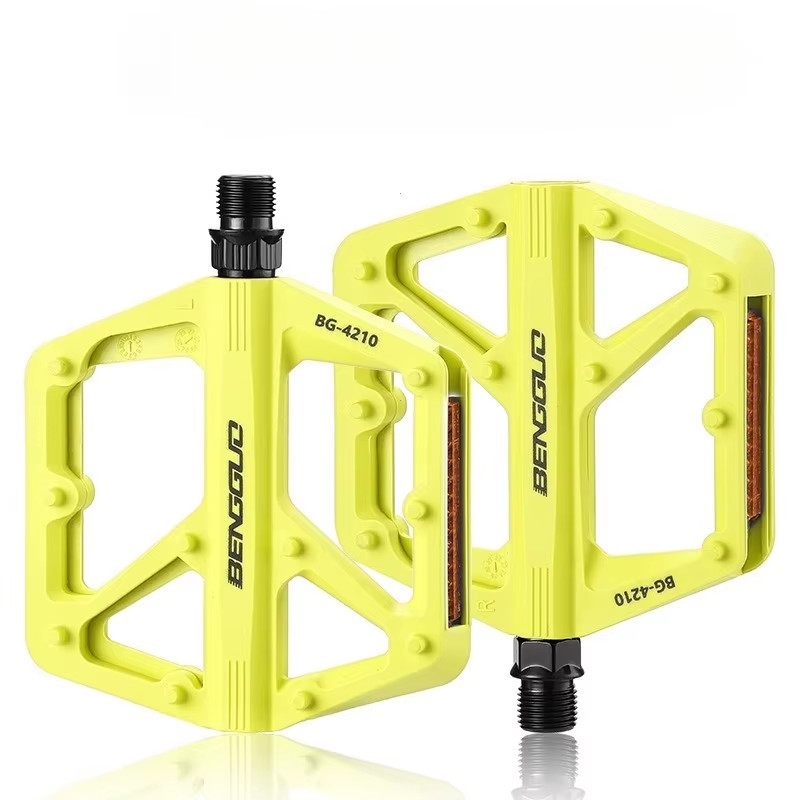 Double DU Bearing Ultralight Bike Pedals with Reflector Mountain Road Bike Flat