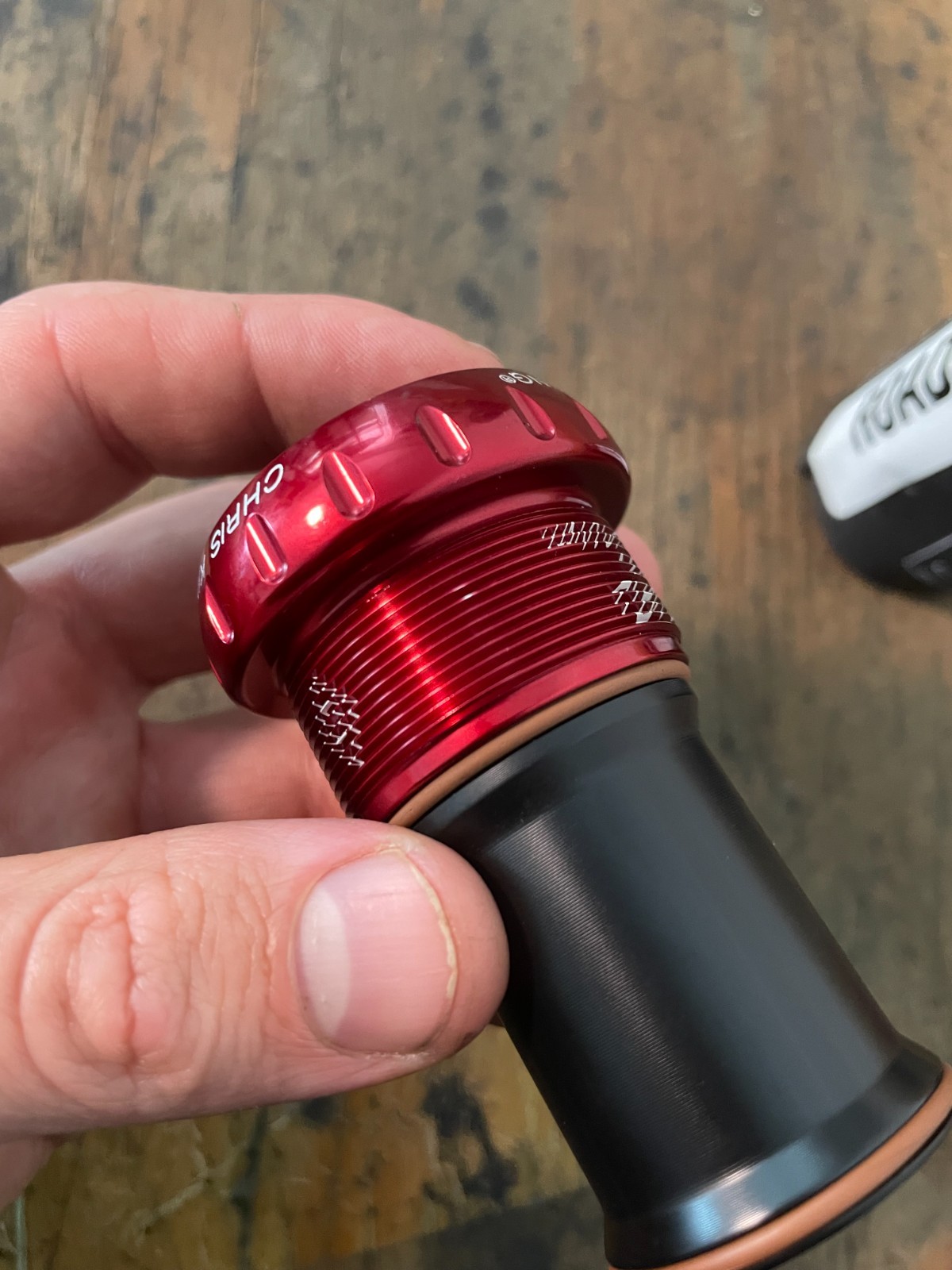 Chris King Threadfit Bottom Bracket 24mm BSA Road 68/73mm Red