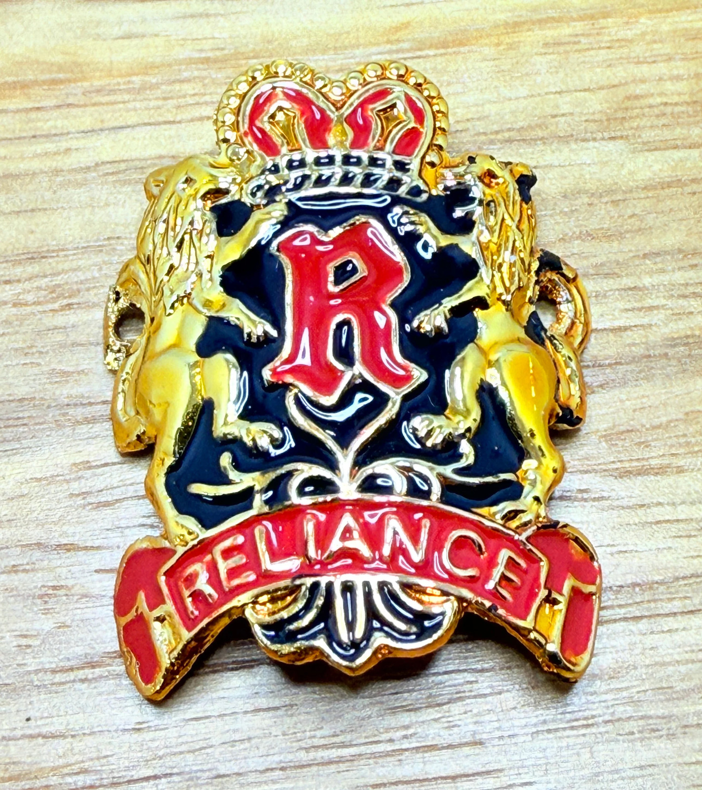Reliance – Chromed highlight, Red & Black background Head badge – old school bmx