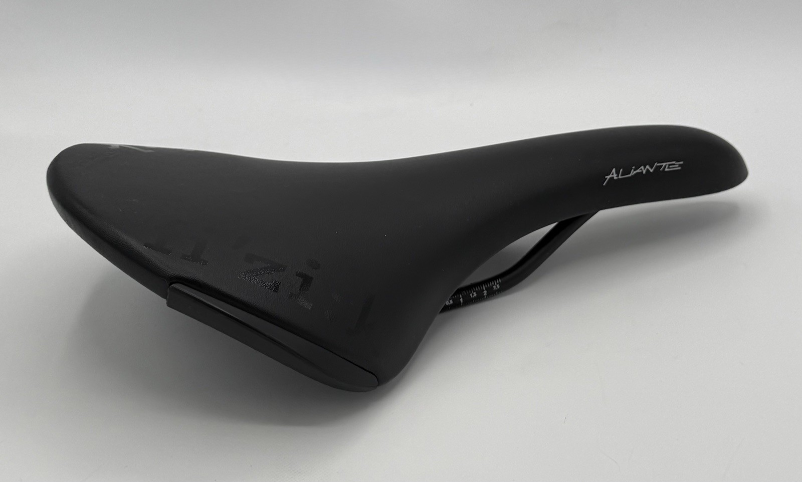 Fizik “Aliante” R5 Large 155mm S-Alloy Rails Road Bike Saddle Black NWOT