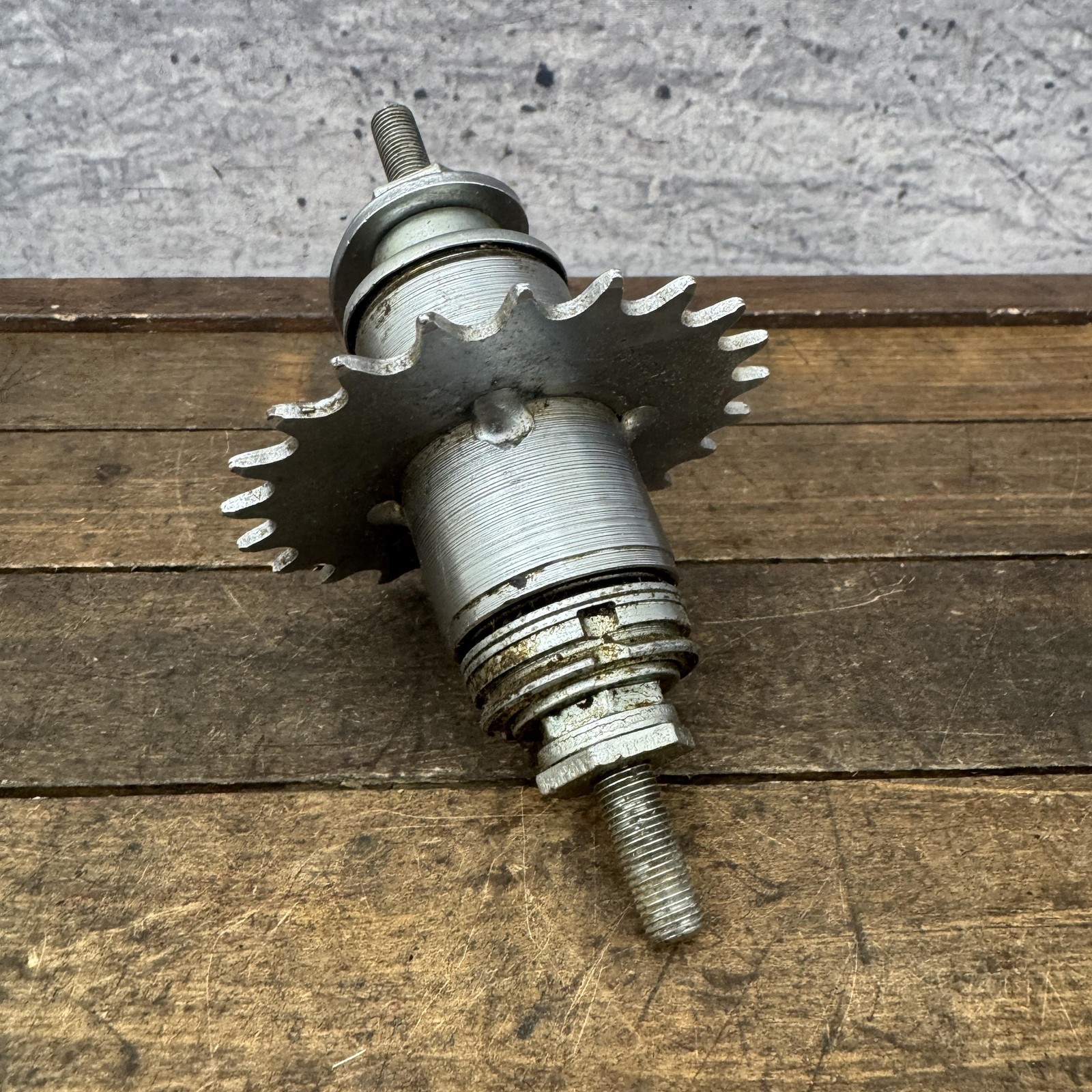 Vintage Bendix Coaster Brake Hub Trike Sprocket Rear Wheel Bike Part Silver