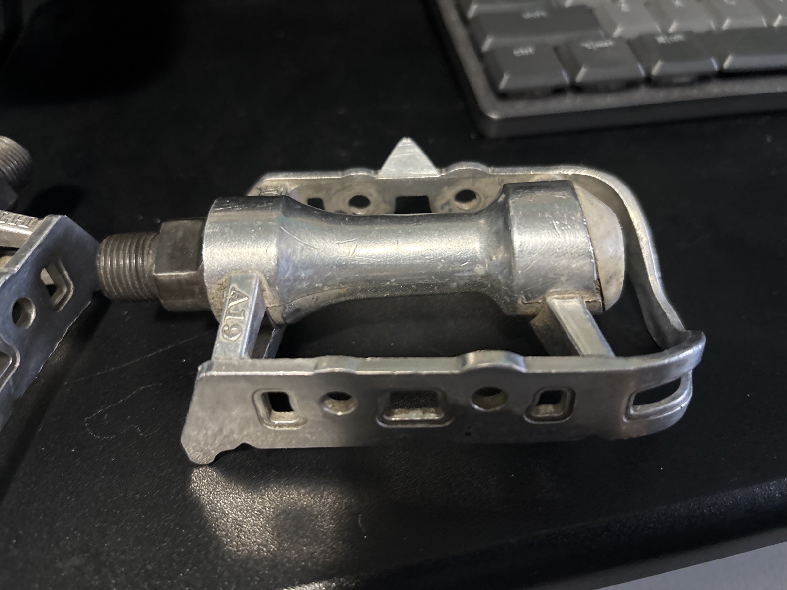 Vintage HTI A19 Road Bike Platform Pedals Bike 9/16″ Silver Aluminum