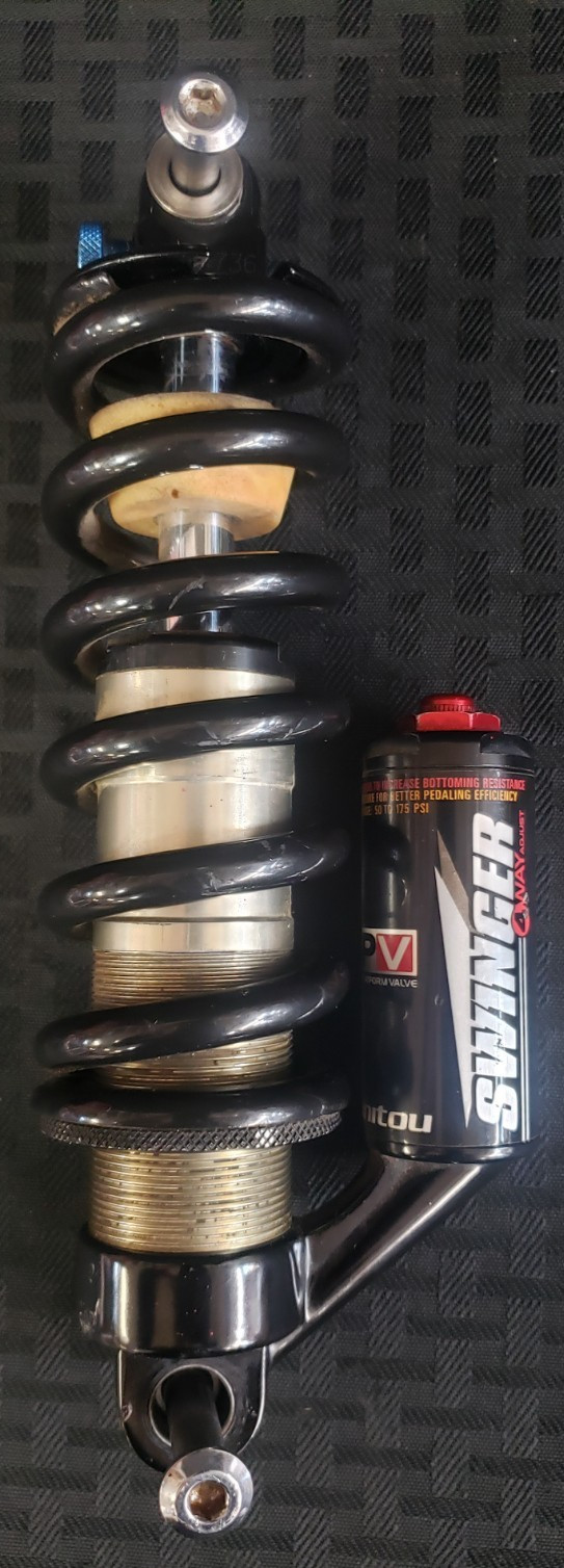 450283 – Manitou Swinger 4Way SPV Shock Absorber