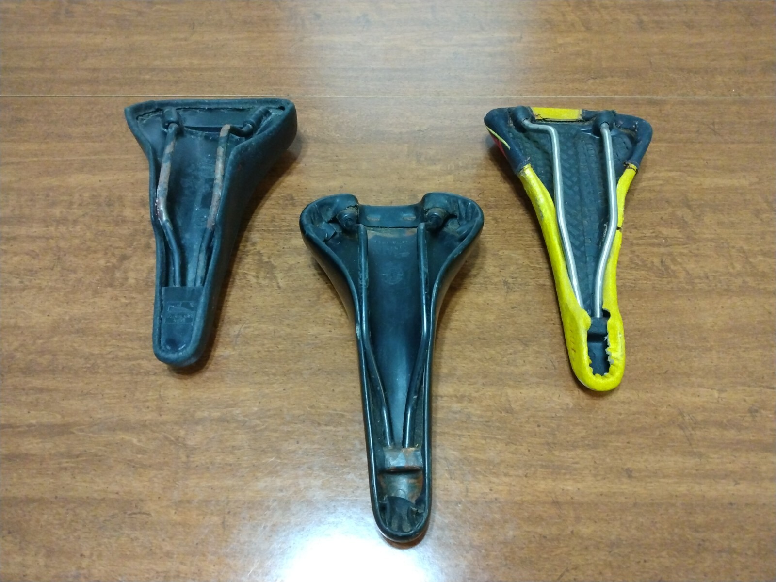 VTG SELLE SAN MARCO ITALIA SADDLES RACE SEAT TURBO MATIC INVICTA YELLOW LOT OF 3