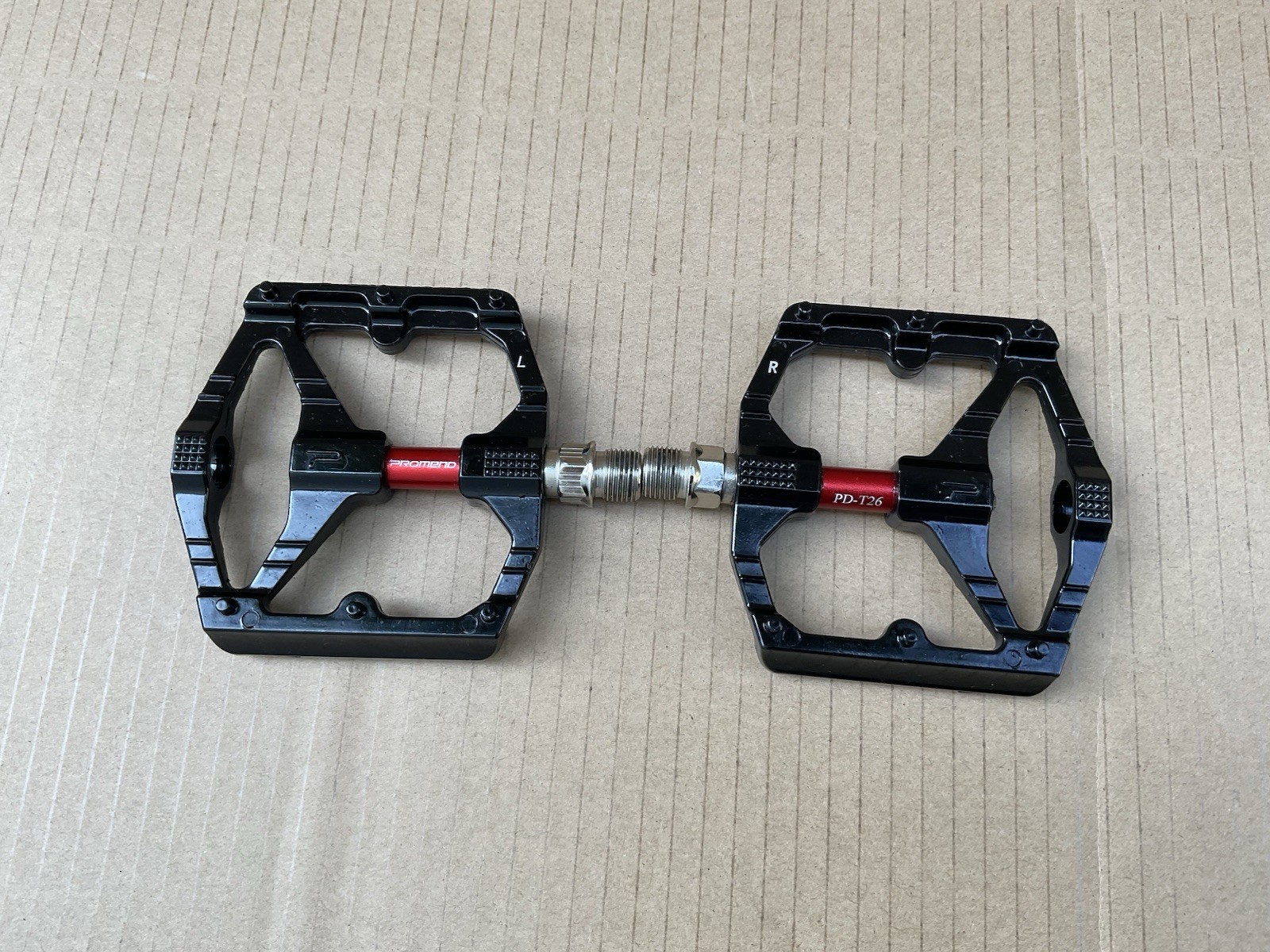Aluminum axle Road MTB Mountain Bike Bicycle Flat Pedals nice Condition