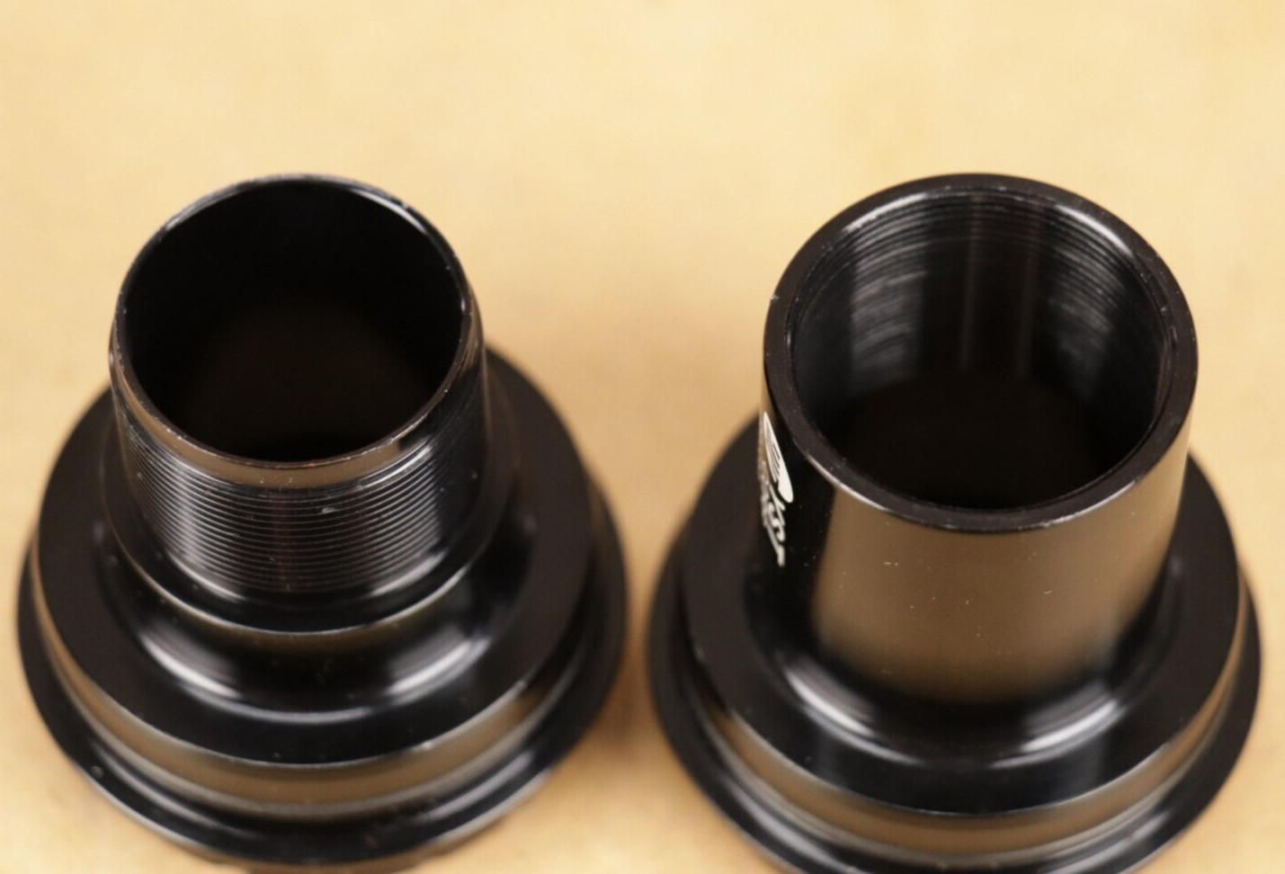 YST Press Fit BB30 Sealed Bottom Bracket for Shimano Hollowtech / 24mm spindles
