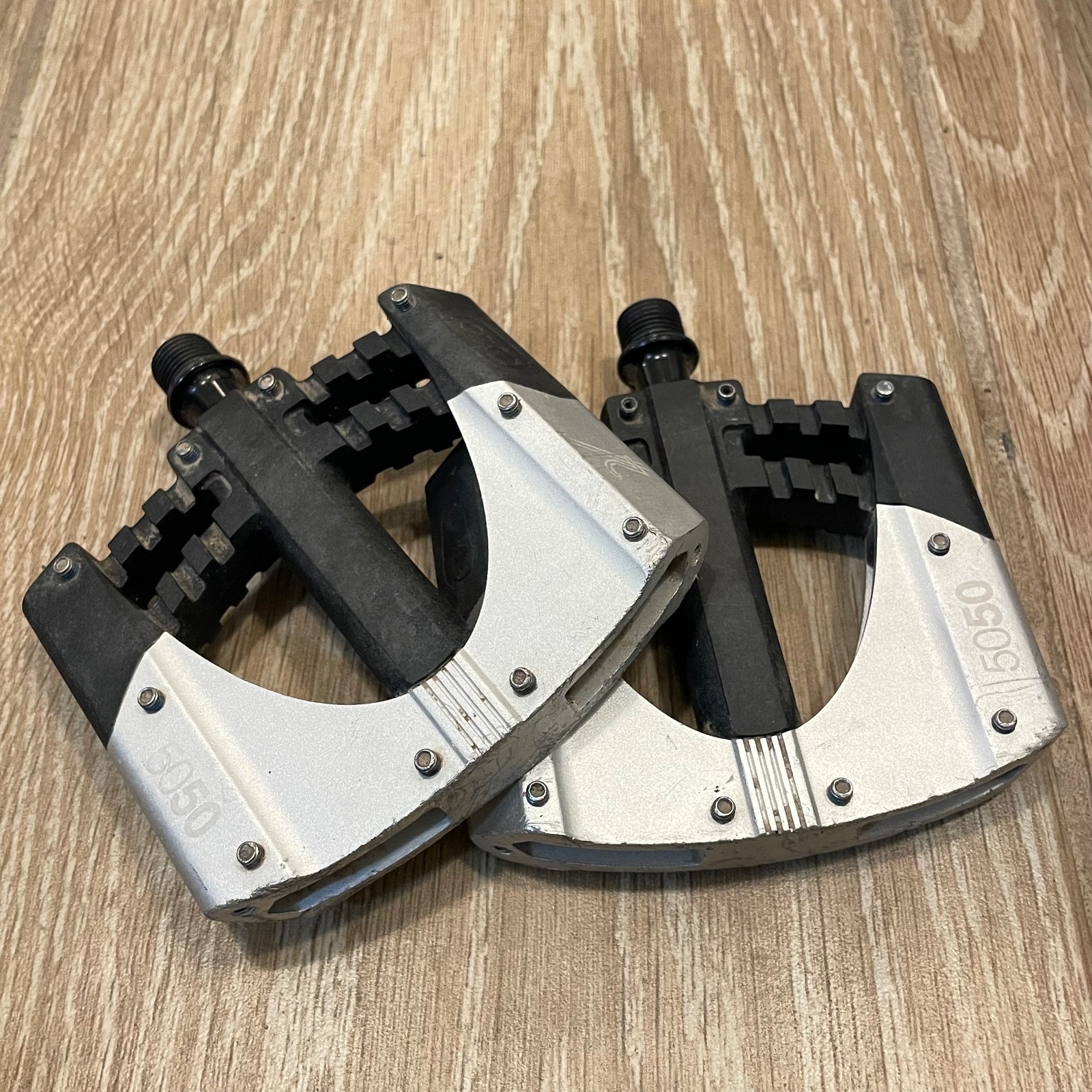Crankbrothers 5050 2 Platform Pedals MTB DH Freeride Silver Black Aluminum