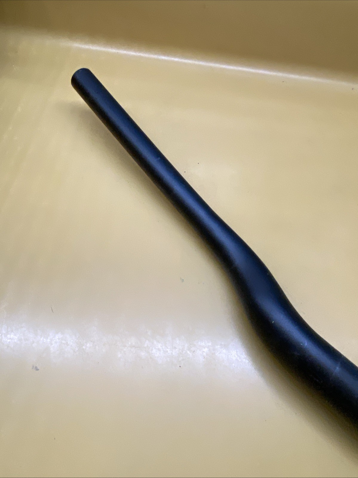 Black Truvativ XC-AM AL-66 XR 31.8 x 640mm X 35mm Riser Handlebar