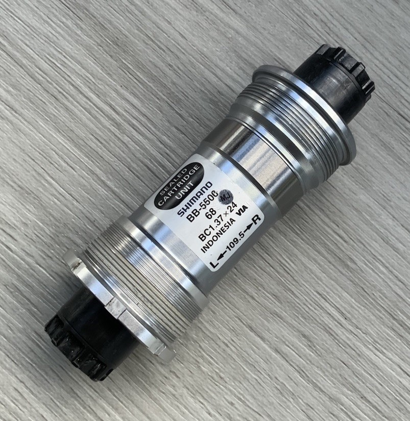 SHIMANO 105 BOTTOM BRACKET OCTALINK VOL 1 5500 BRITISH 68-109 DOUBLE APPEARS NEW