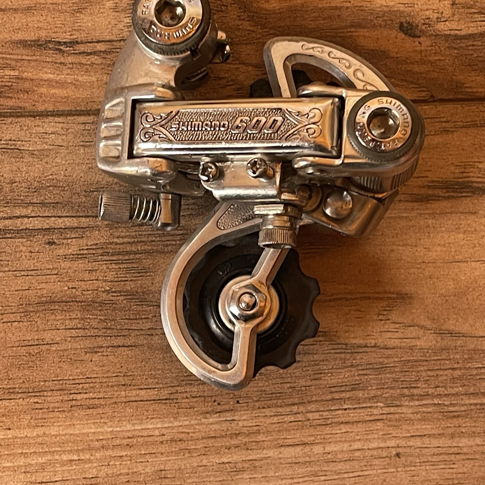 Vintage Shimano 600 EX Arabesque Rear Derailleur Short Cage LOW MILEAGE