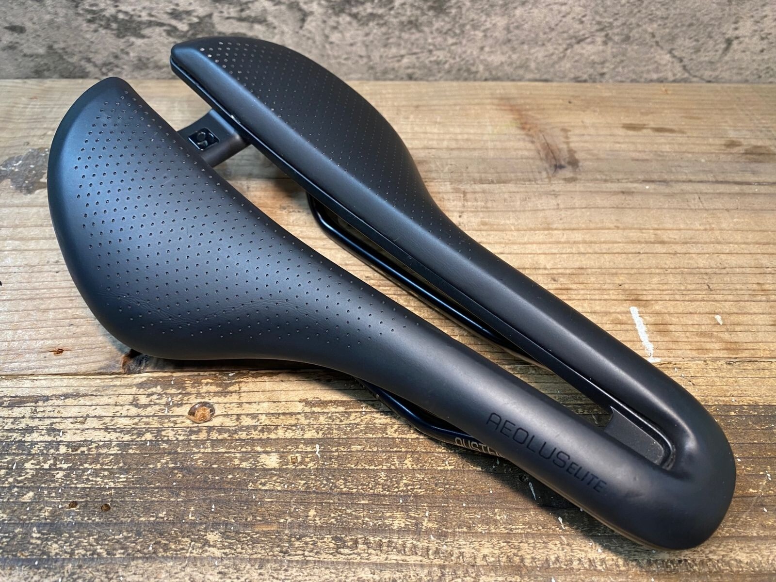 BONTRAGER AEOLUS ELITE Saddle Black 145mm 227g AUSTAIN Rails
