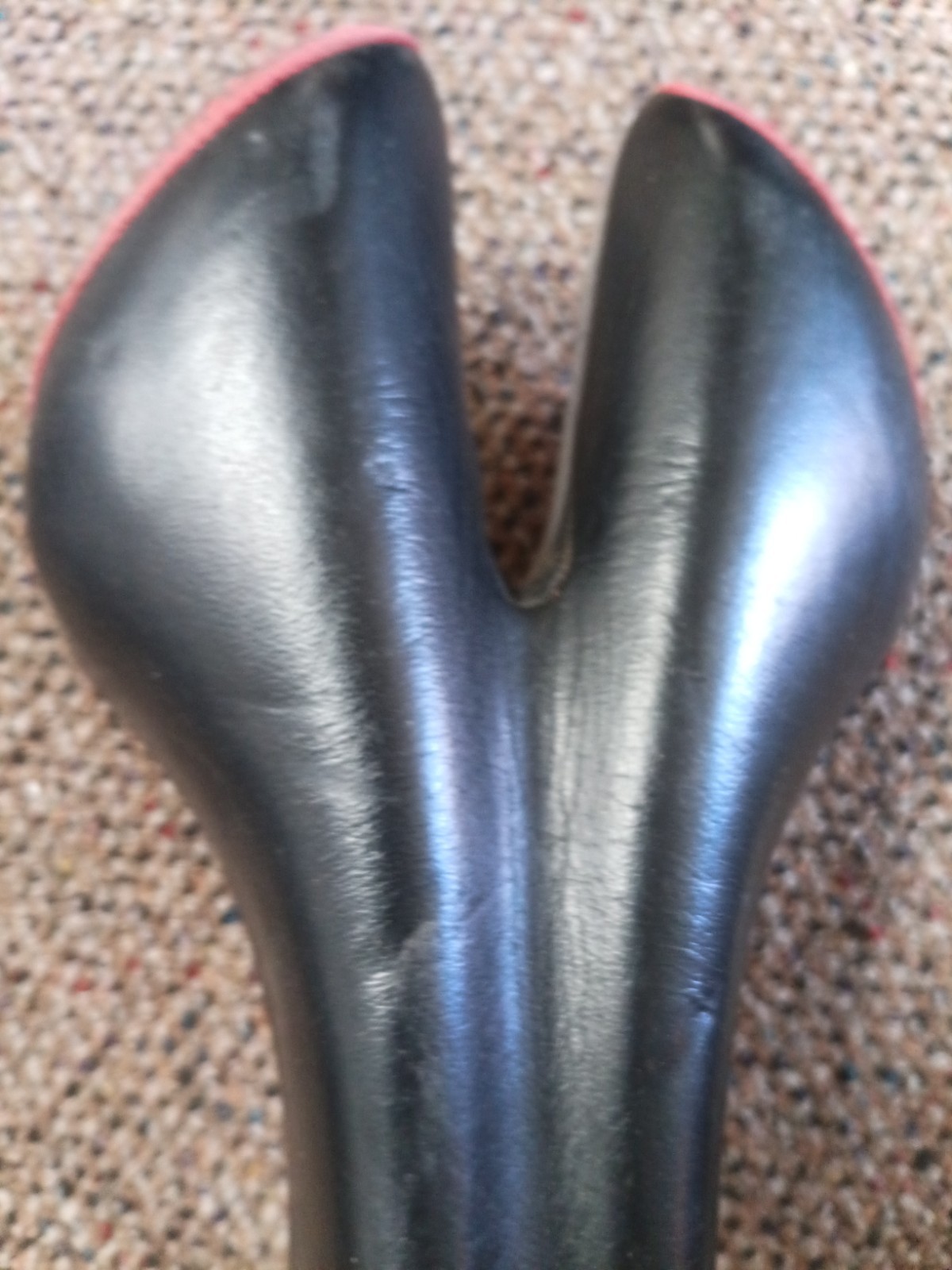 Specialized Body Geometry Saddle- Manganese Rails.Used