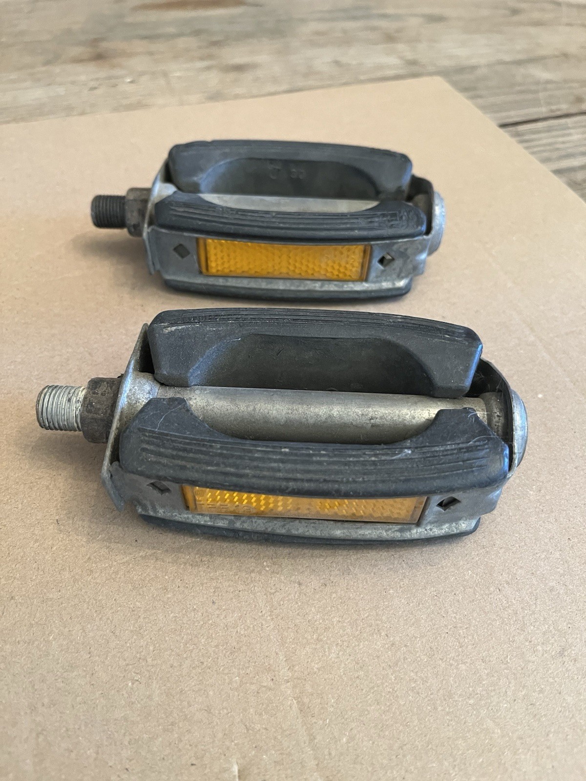 Vintage Schwinn Block Bow Pedals 1/2 Black Pair 550g Reflectors Cruiser Bike