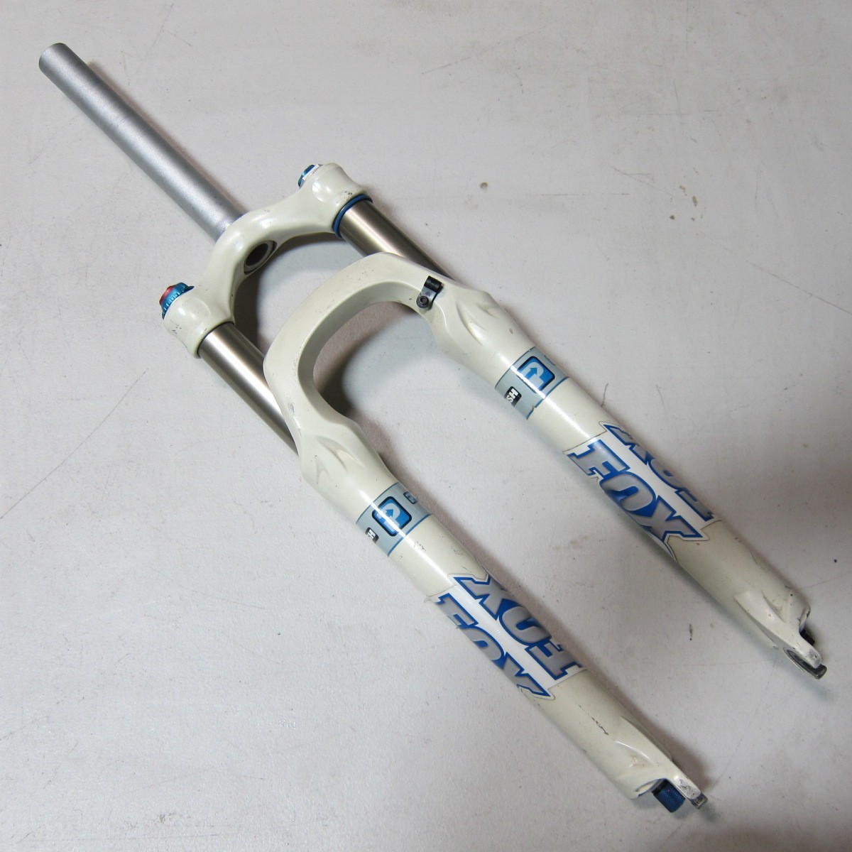 Fox 32 F-Series RLC 26 1 1/8 Straight Threadless 80mm Travel  216mm QR Disc Push