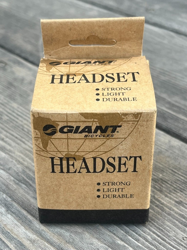 NOS Giant YST Corp HP233 Roller Bearing 1″ Threaded Headset | Made in Taiwan
