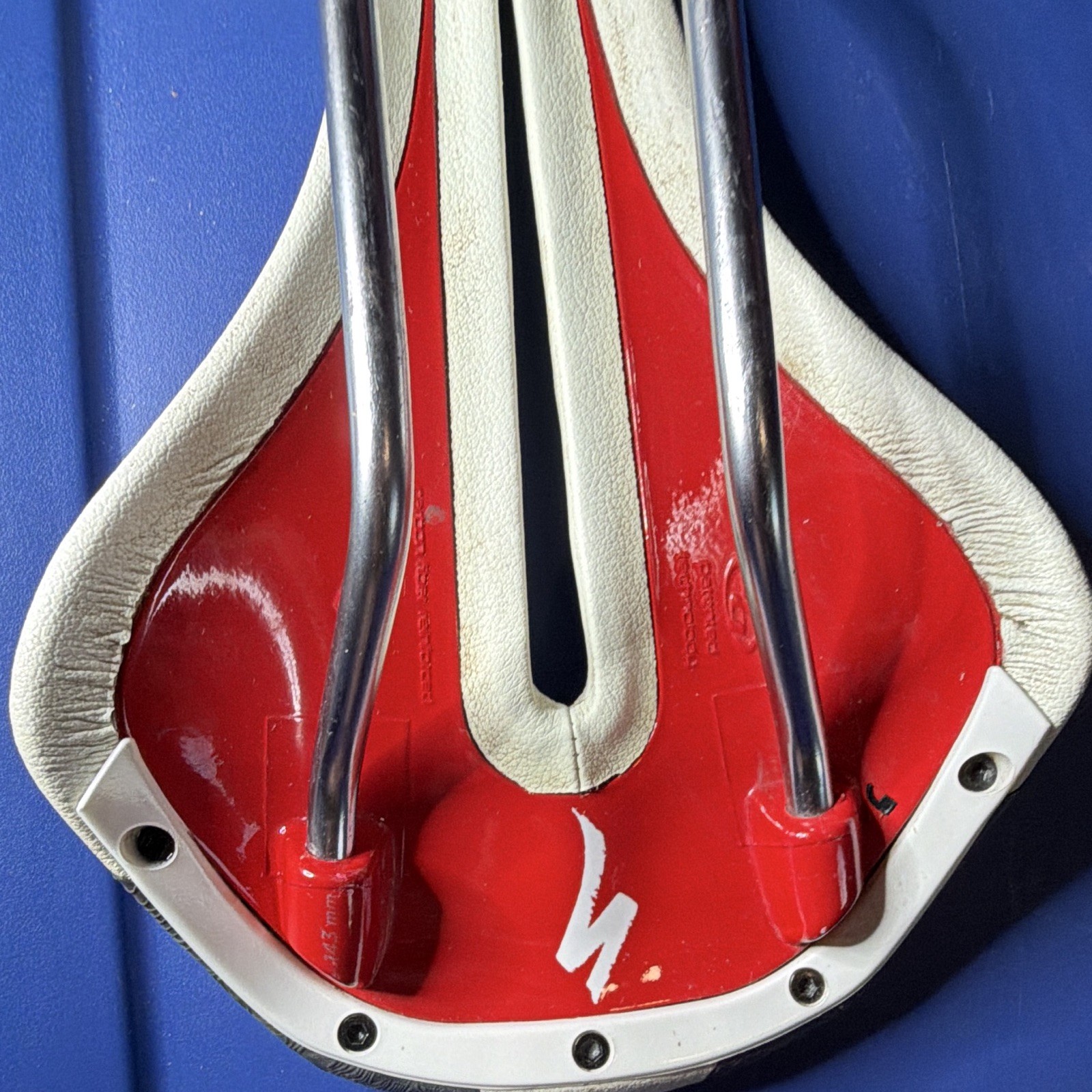 Specialized Phenom Cutaway Saddle/Seat for Road Bike, White/Red