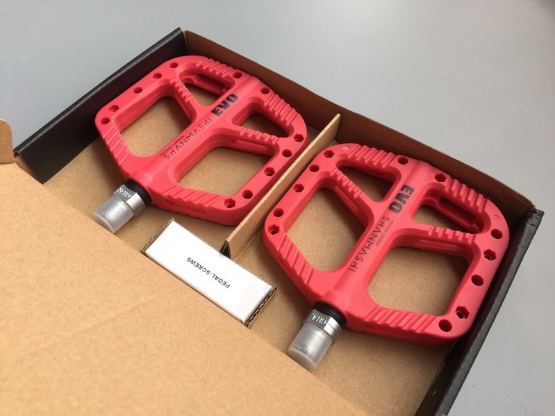 EVO Mountain Bike Pedal Nylon 9/16 Platform Flat Road BMX MTB Bicycle Pedals