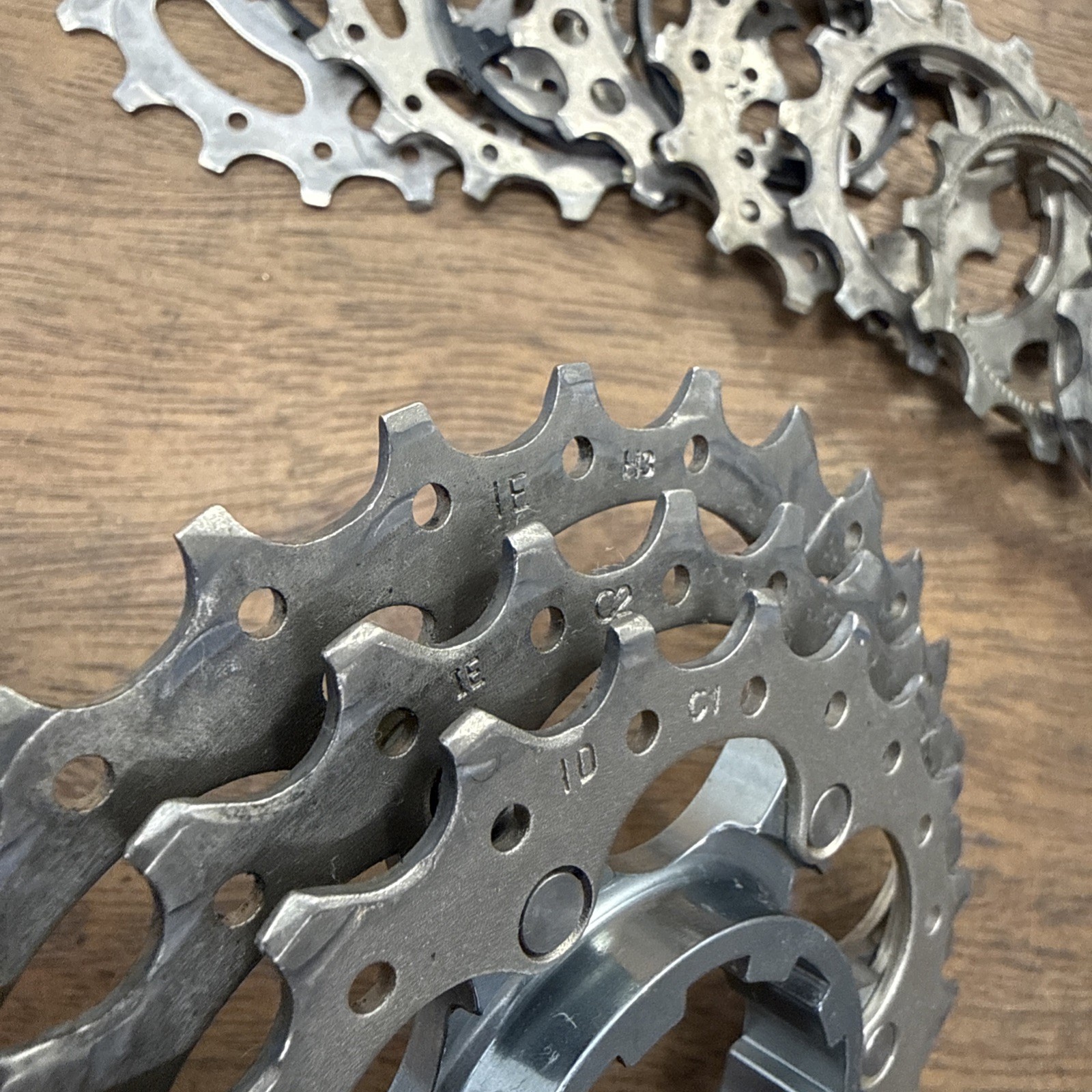 Shimano Ultegra CS-6700 10 Speed 11-28t Cassette w/ Chain