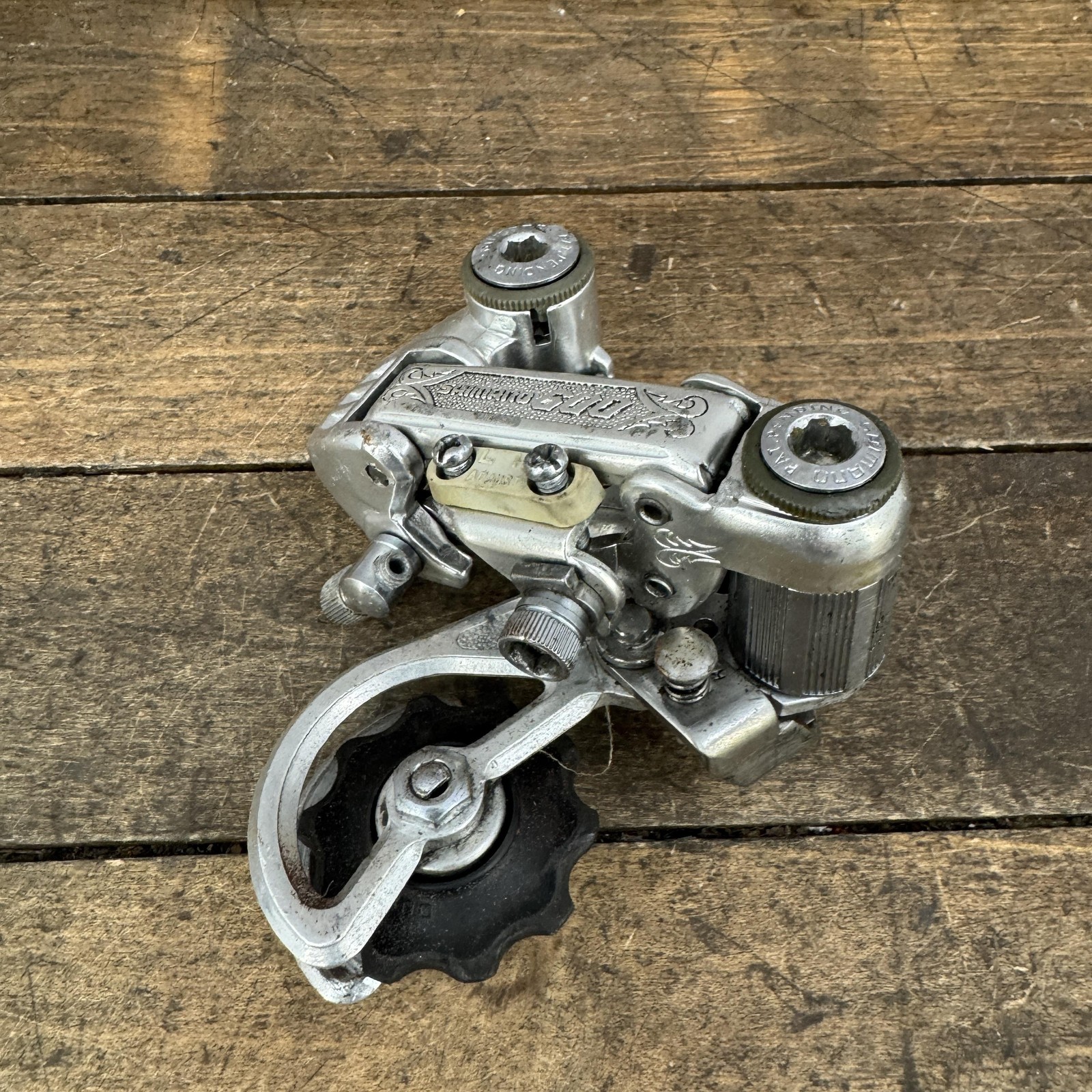 Vintage Shimano 600 Arabesque Rear Derailleur Short Cage Bolt-On Japan 195g