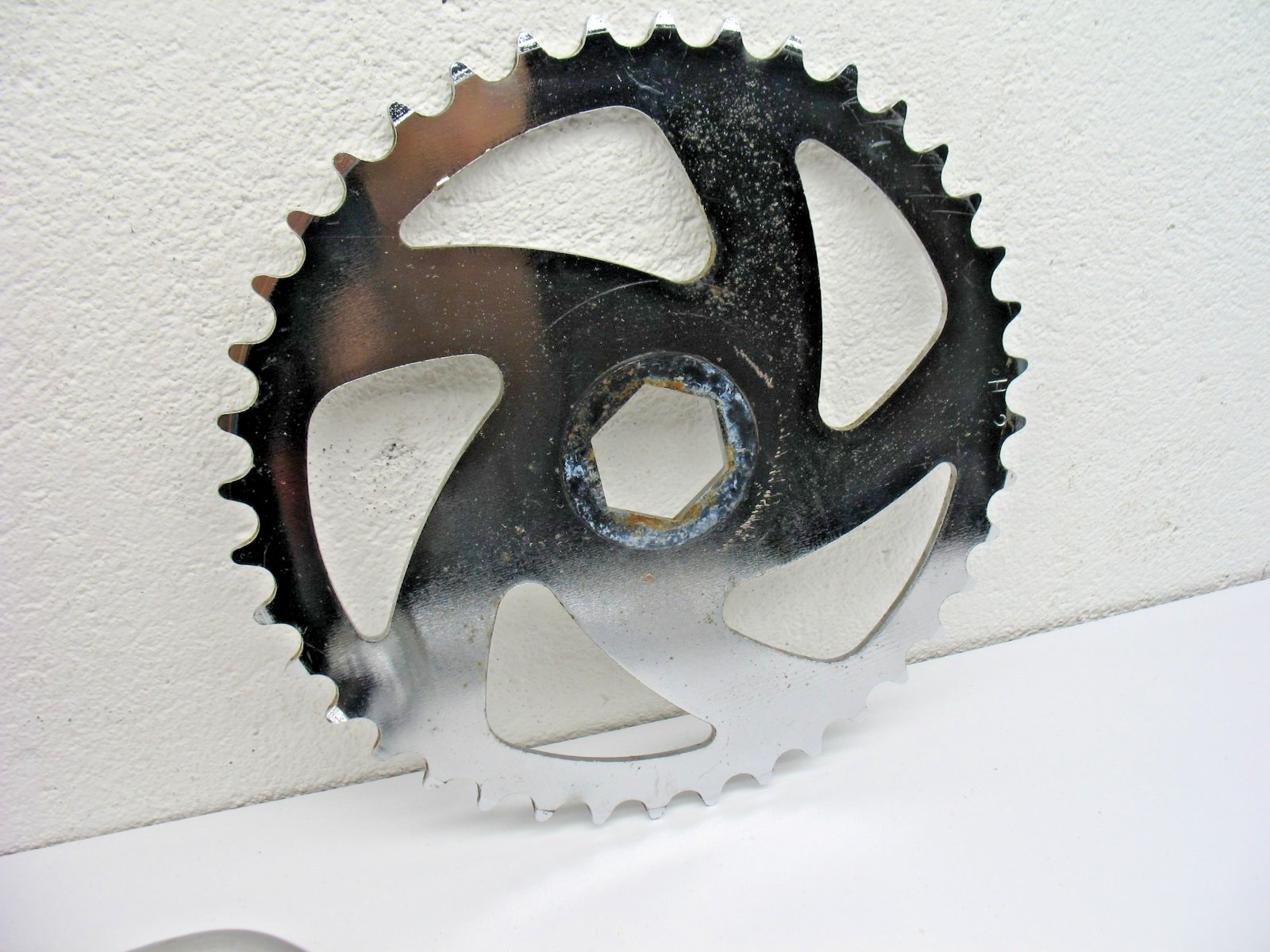 Chrome/Silver Steel Crank 40 Tooth Chainring, 140mm (5-1/2″) with B/B Set-USED