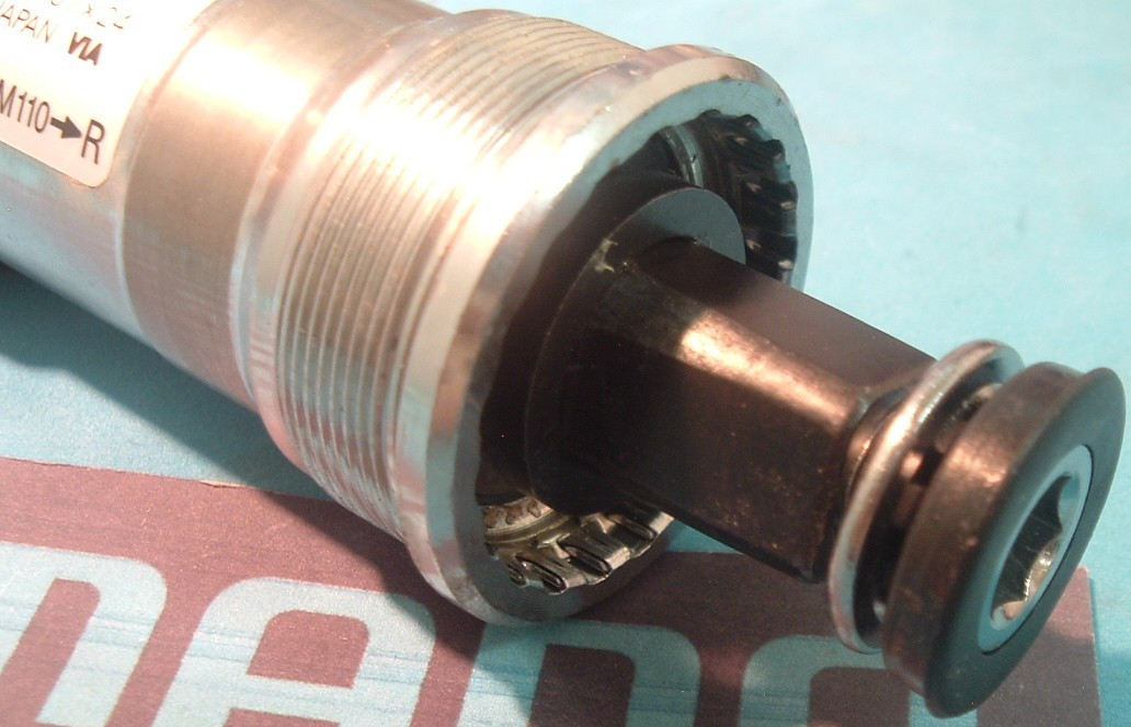 Shimano BB-UN52 Sealed Cartridge Square Taper NEW/NOS Bottom Bracket-68x110MM-