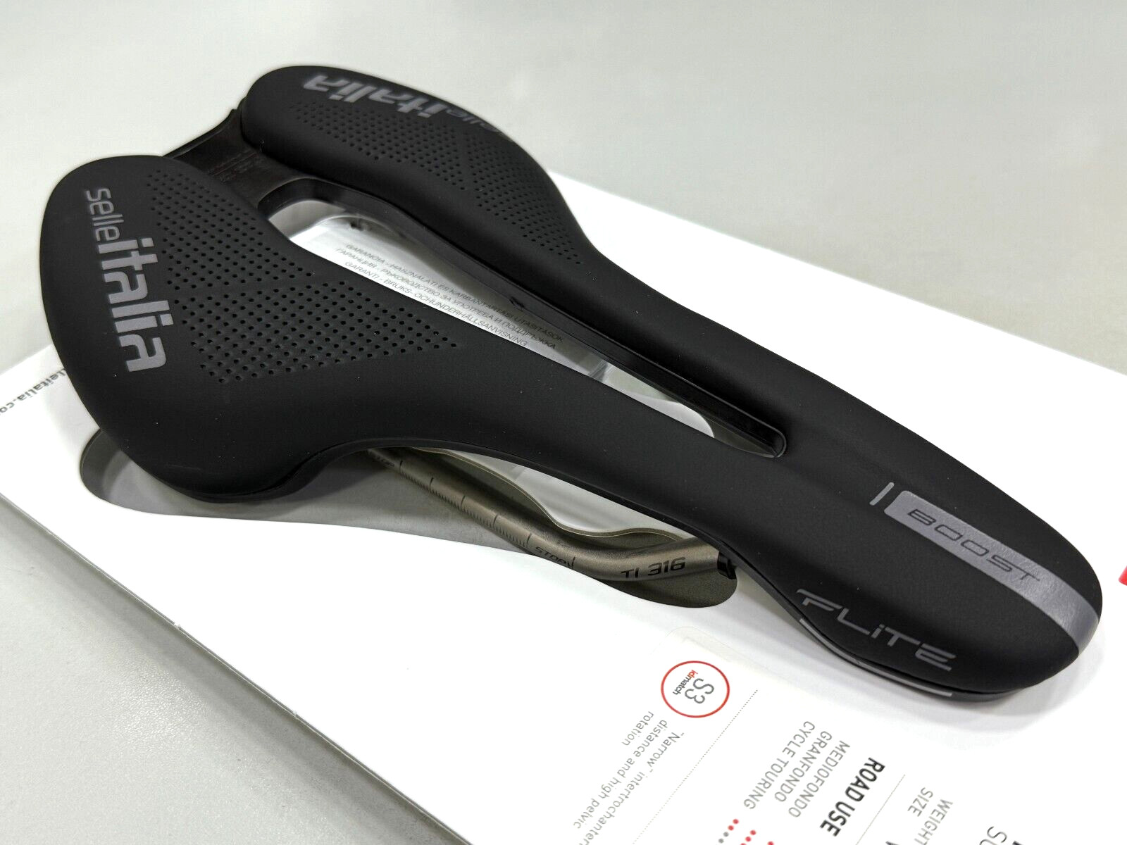 Selle Italia Flite Boost Superflow S3 (135X248mm) Ti316 Rail Saddle (Black)