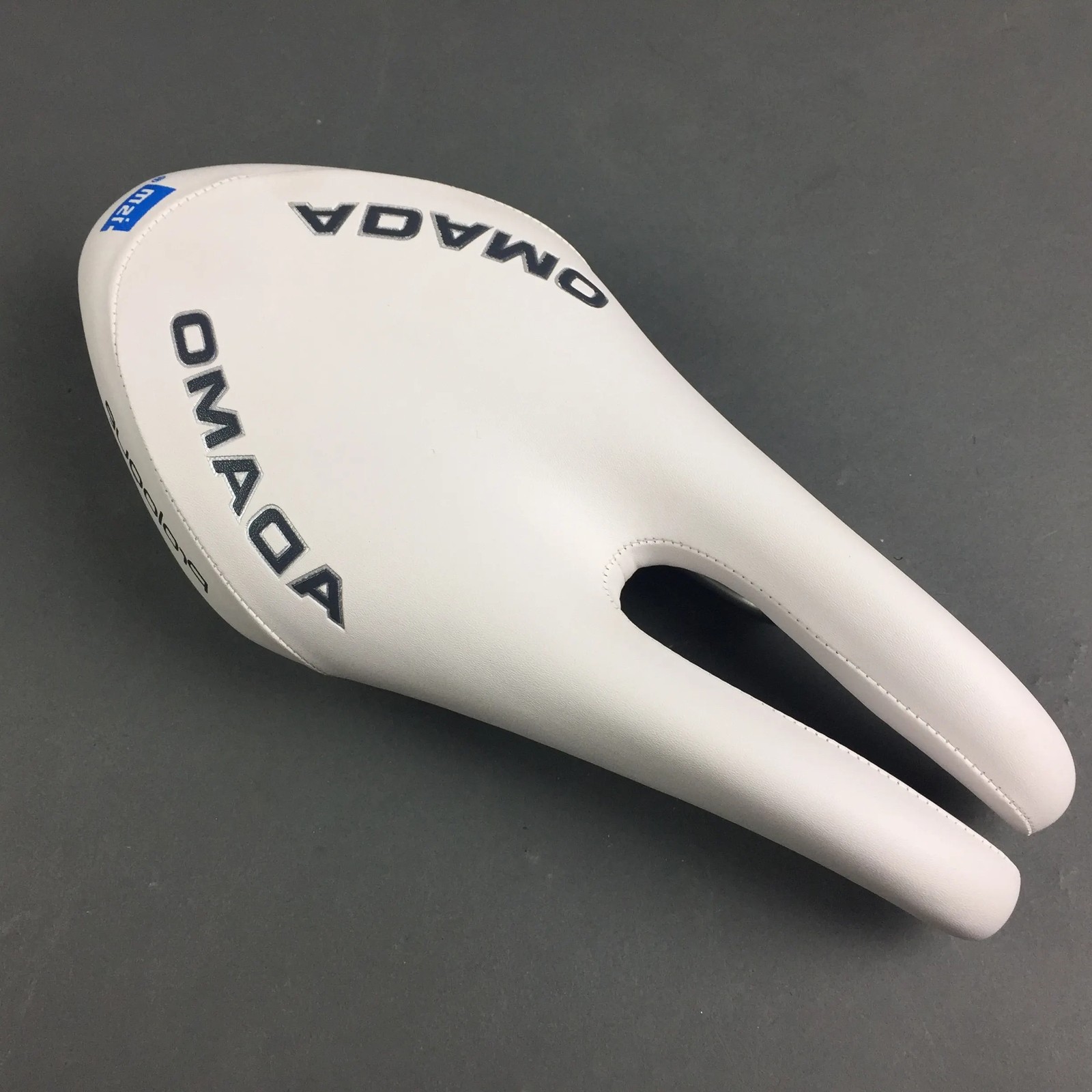 Road Bike Triathlon Short Nose Saddle Bike Seat Imitation Leather Back Seat Mat