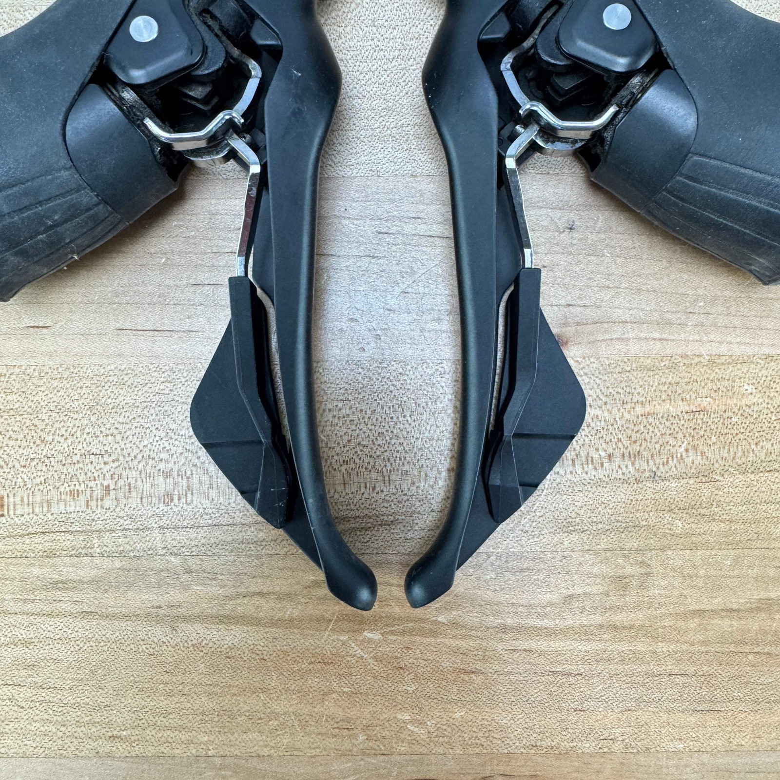 Shimano GRX ST-RX600 11-Speed Mechanical Hydraulic Shifters + Calipers