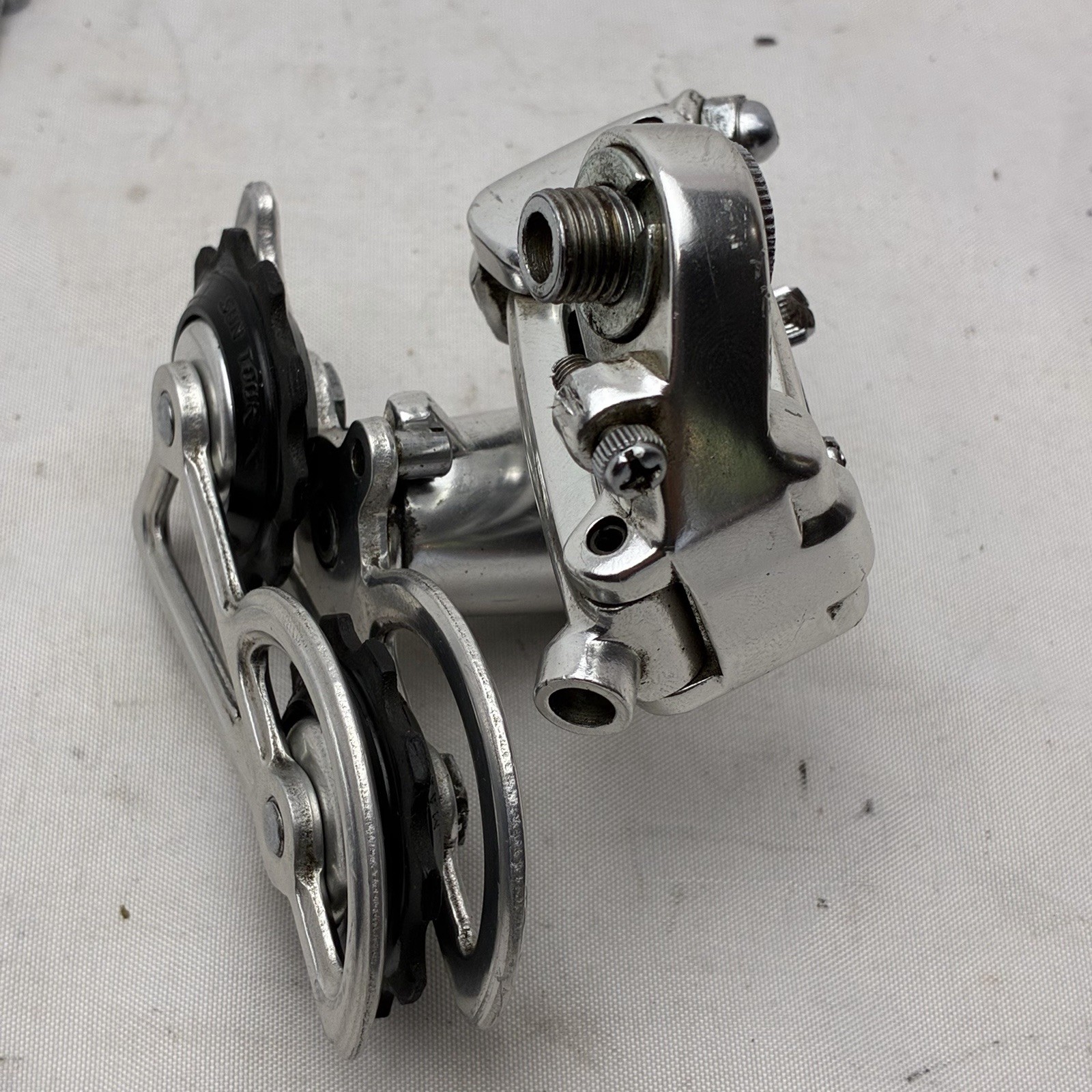 Vintage Suntour Cyclone Rear Derailleur Short Cage Bolt-On Japan 185g Road Bike
