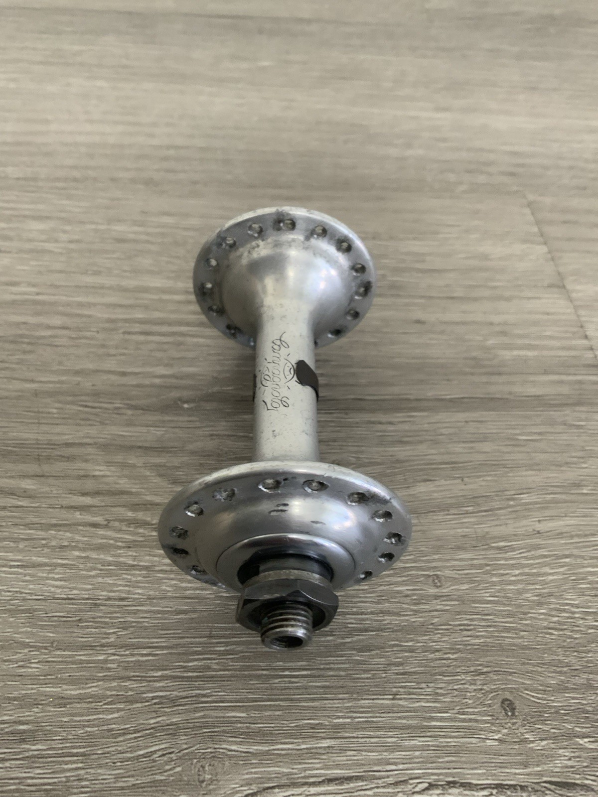 CAMPAGNOLO RECORD FRONT HUB 32 HOLE 100 MM SPACING