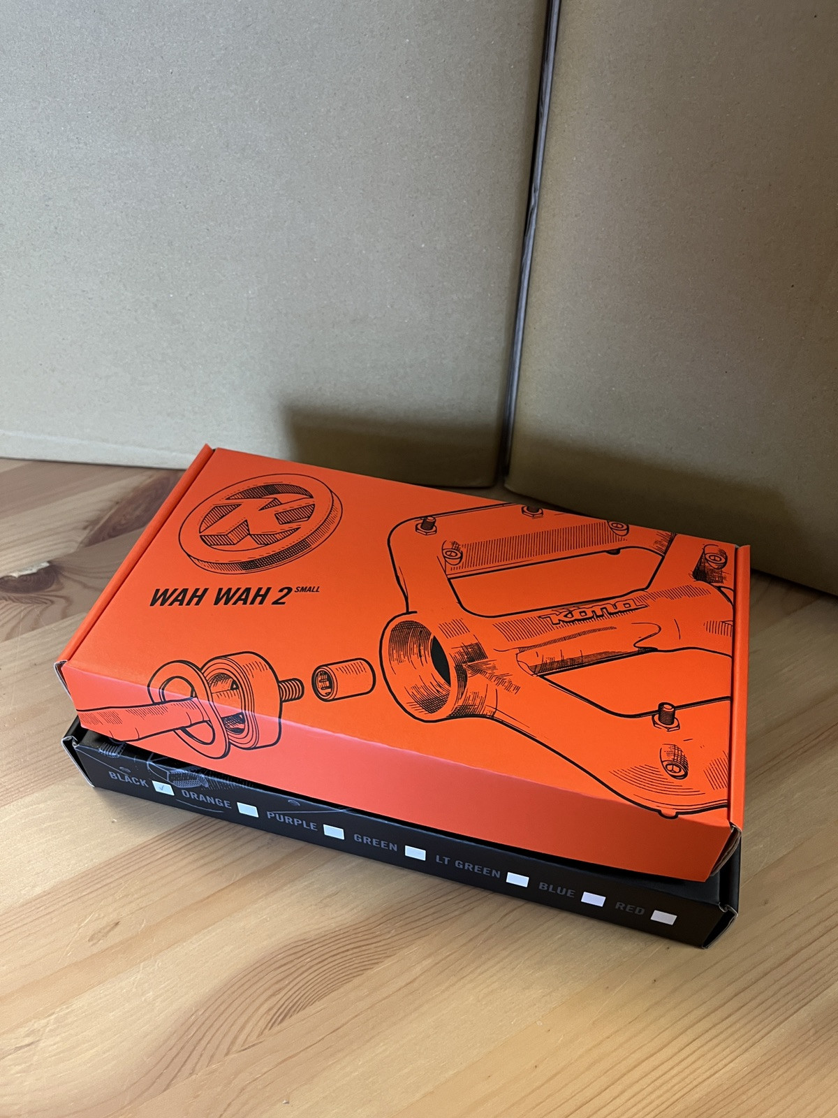 Kona Wah Wah Composite small and large pedal package. Pair of each in black