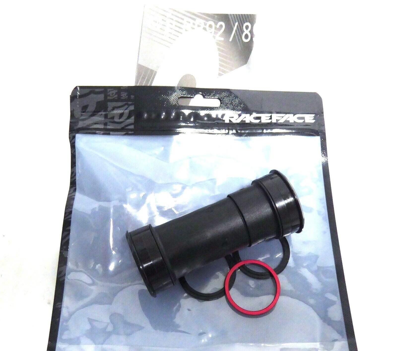 RaceFace CINCH BB92 Bottom Bracket – 92mm x 41mm, For 30mm Spindle