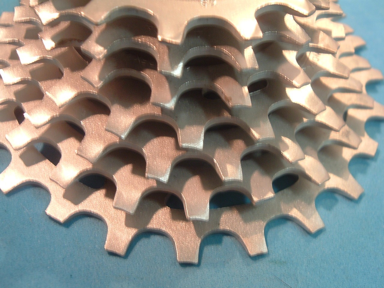 Shimano 600 Ultegra 7-Spd 13-24T CS-6400 UniGlide Road Cassette NEW / NOS-NIB+