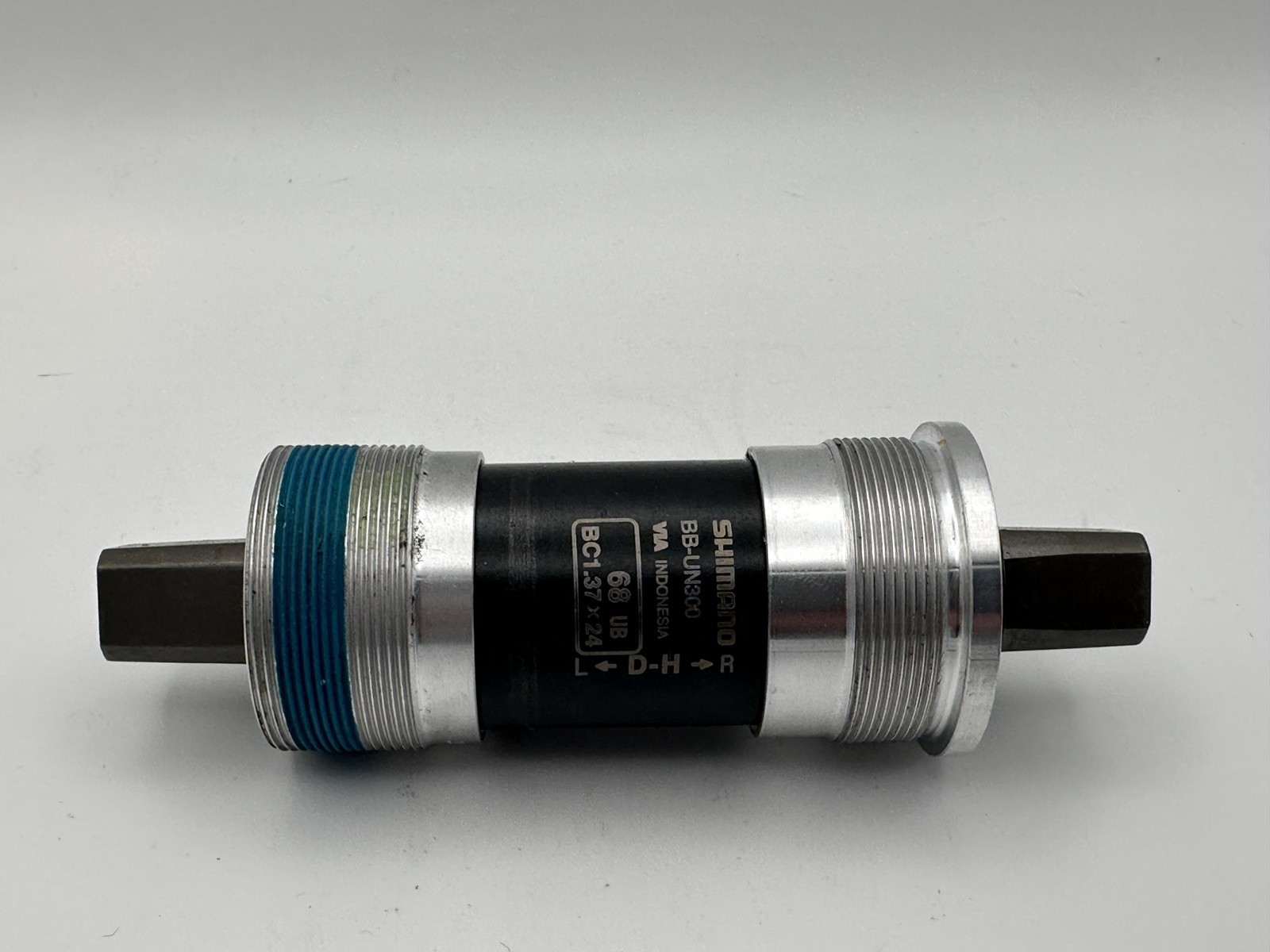 Shimano EBBUN300B18X Bottom Bracket – Silver