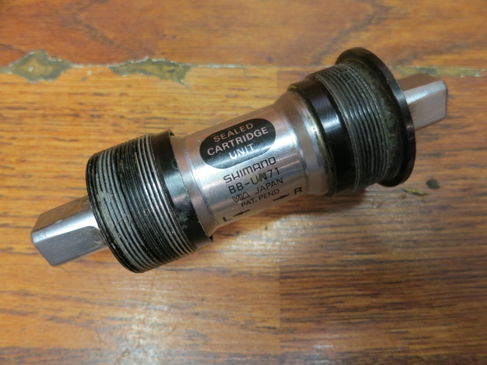SHIMANO DEORE XT UN-71 113MM ENGLISH THREADED SQUARE TAPER BOTTOM BRACKET