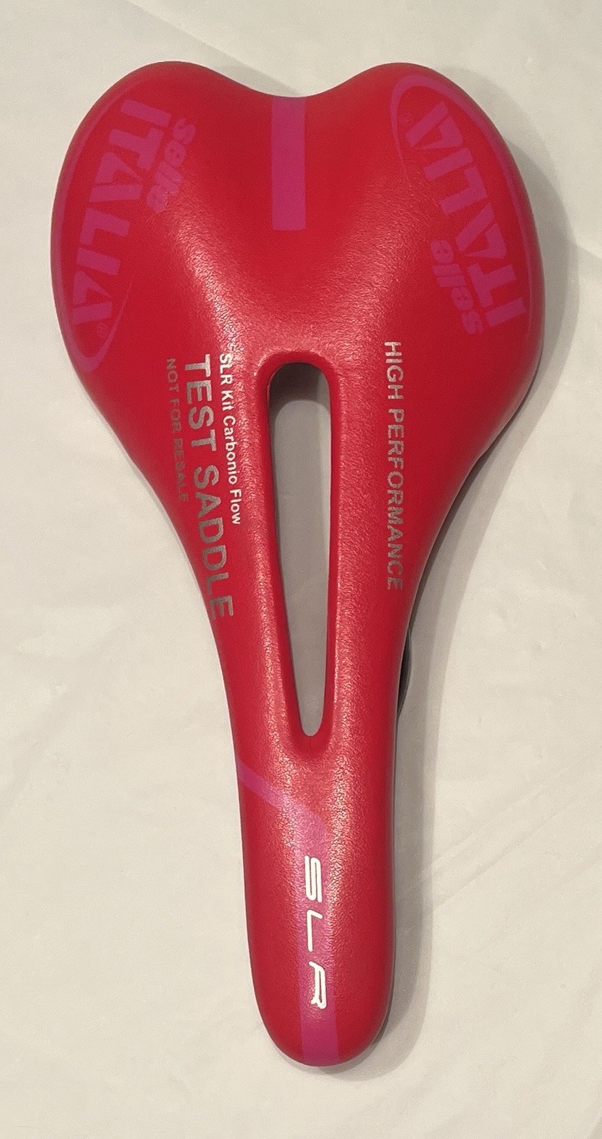 Selle Italia SLR Kit Carbonio Flow TEST Saddle Red Carbon 126g 275mm x 135mm